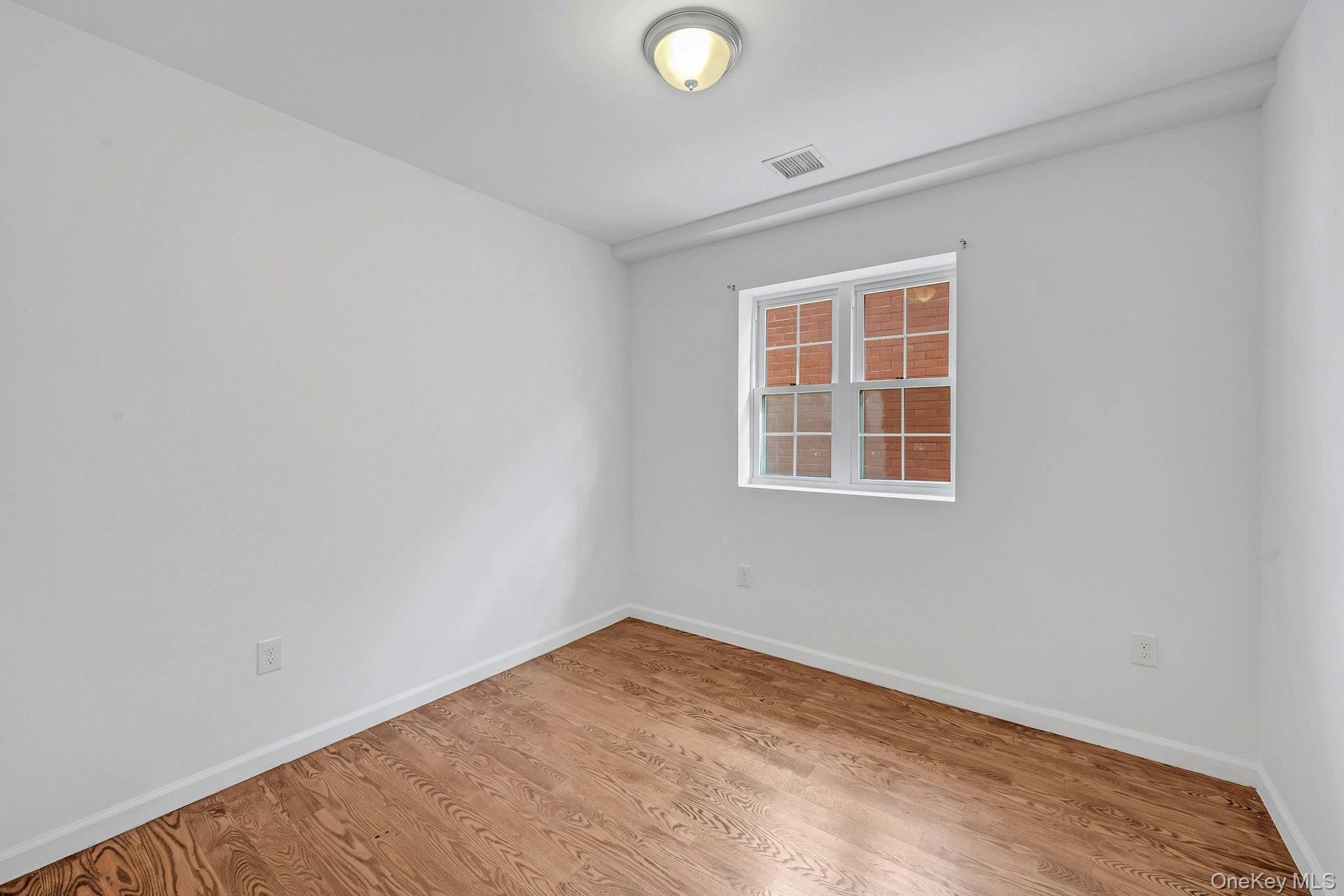 Single Family Hollywood Bronx, NY 10465, MLS-930484-20