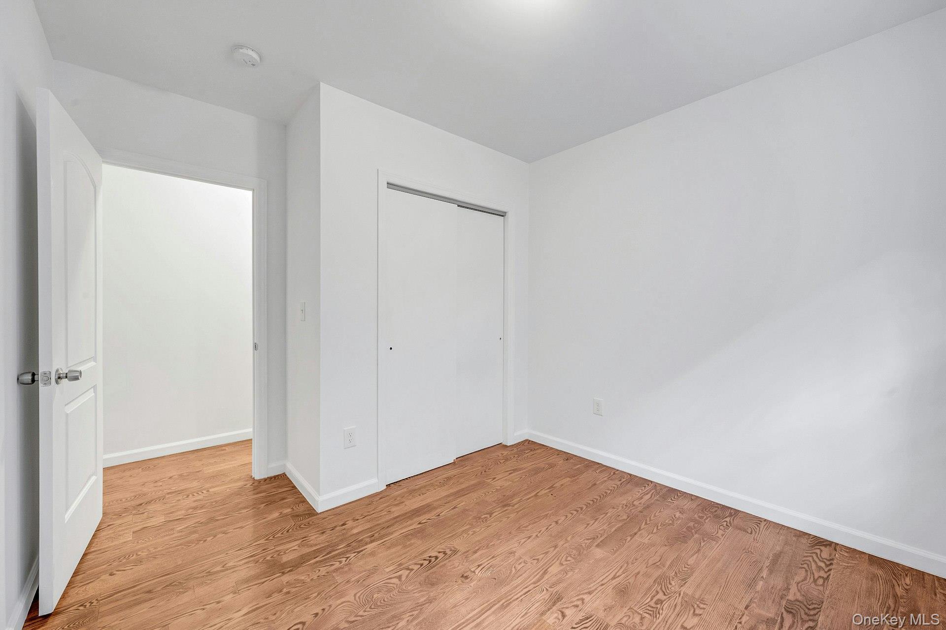 Single Family Hollywood Bronx, NY 10465, MLS-930484-22