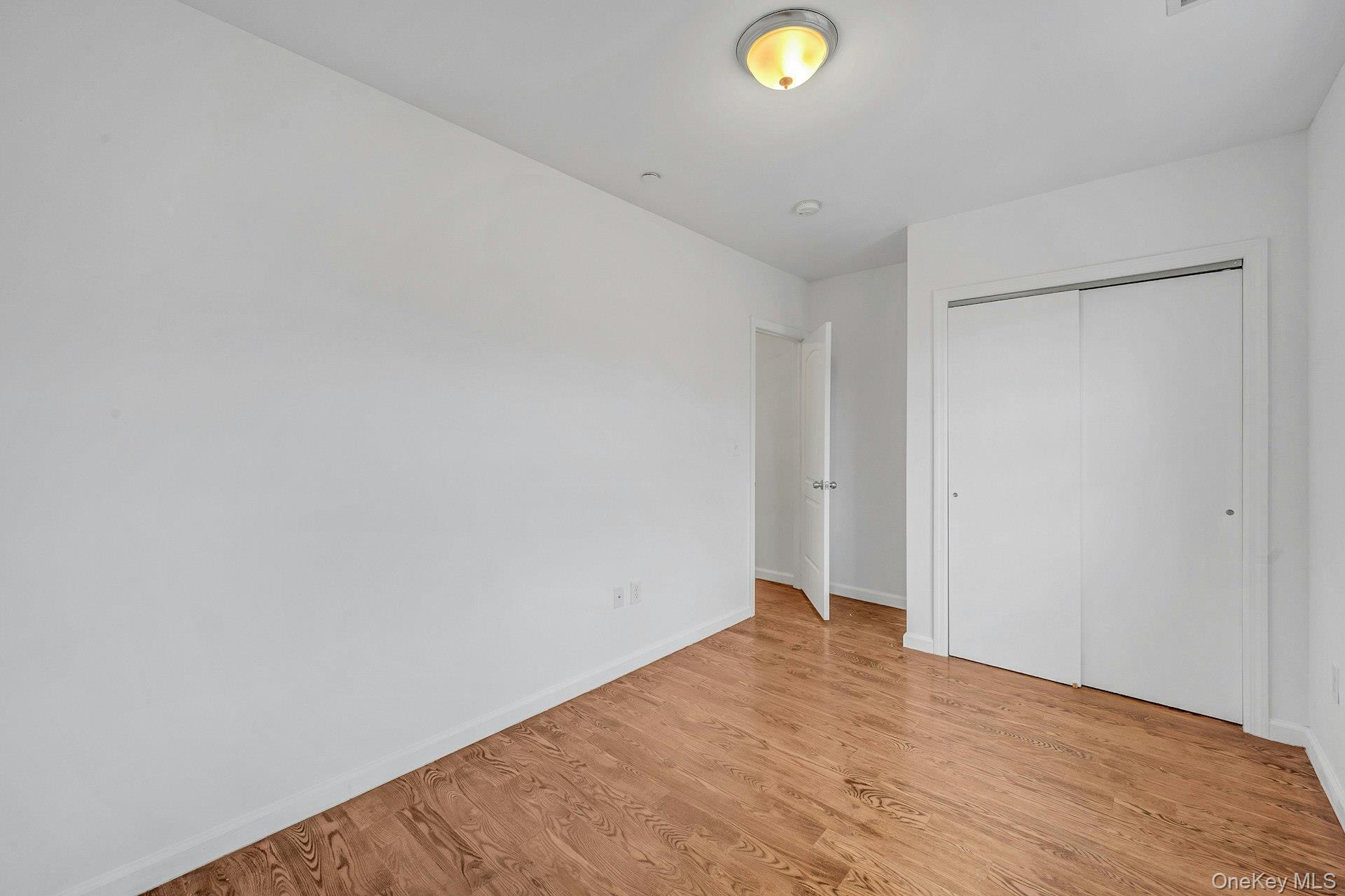 Single Family Hollywood Bronx, NY 10465, MLS-930484-25