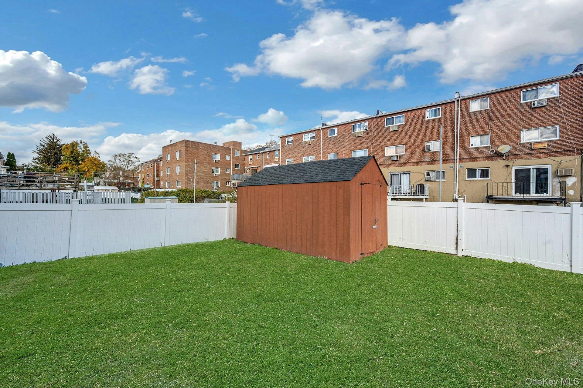 Single Family Hollywood Bronx, NY 10465, MLS-930484-28