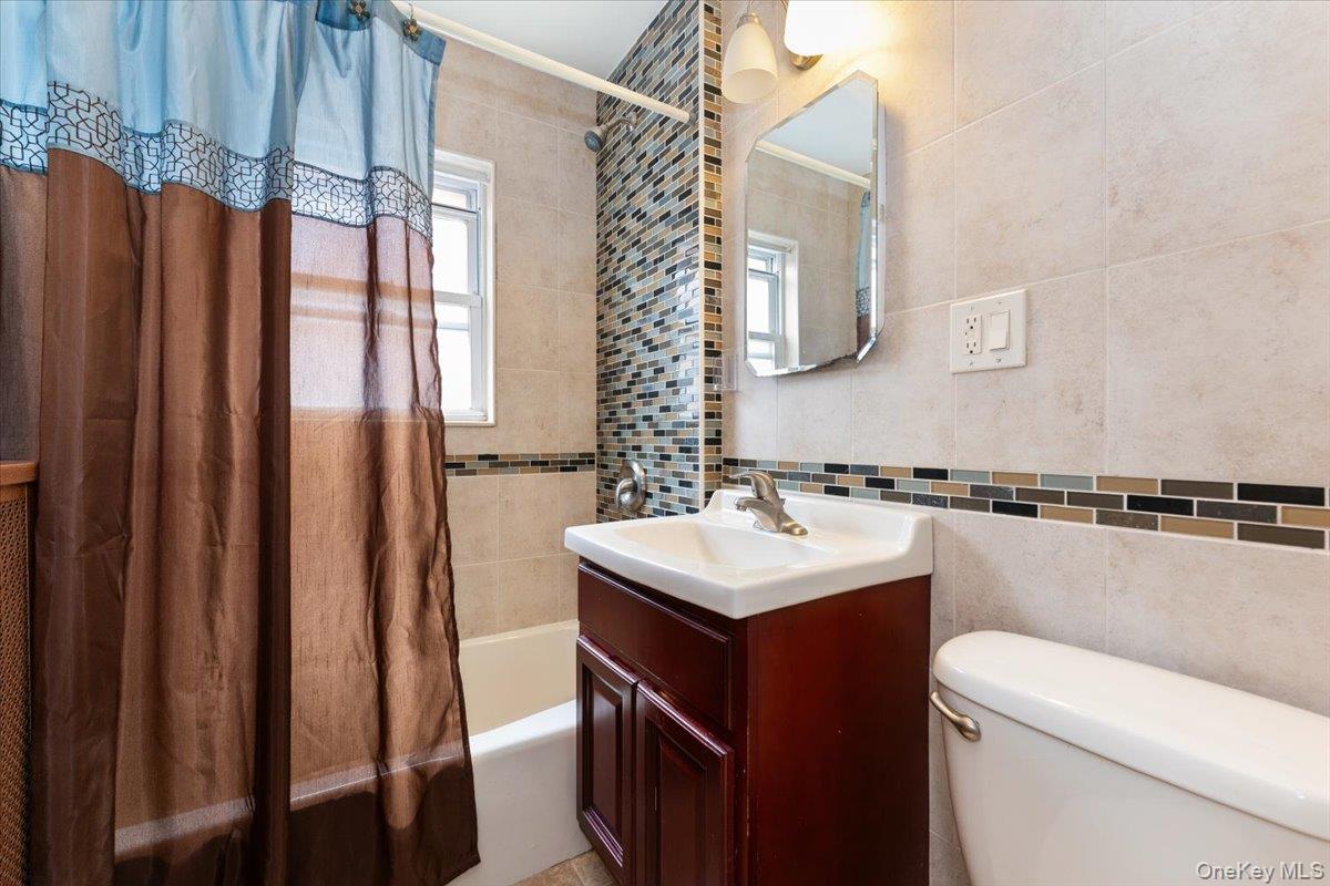 Single Family Waterbury  Bronx, NY 10465, MLS-930495-14