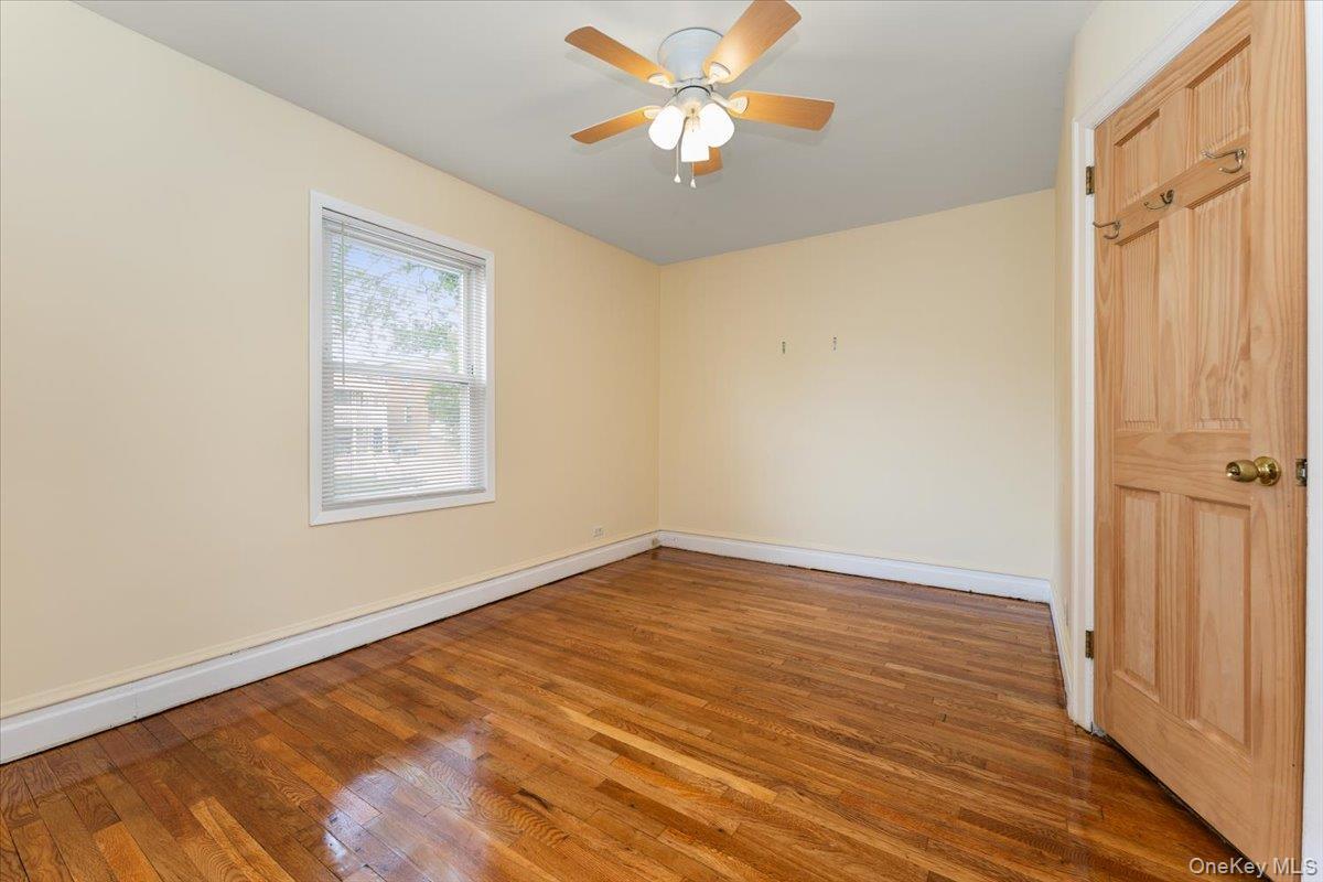 Single Family Waterbury  Bronx, NY 10465, MLS-930495-16