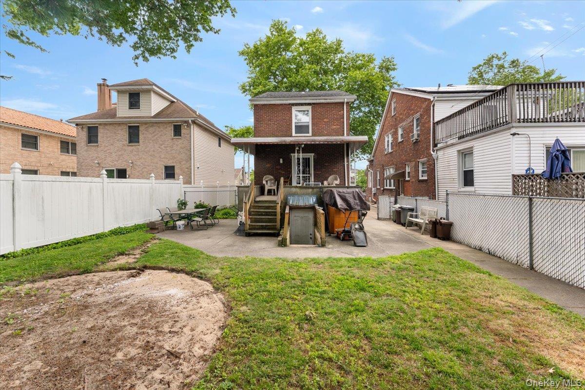 Single Family Waterbury  Bronx, NY 10465, MLS-930495-22