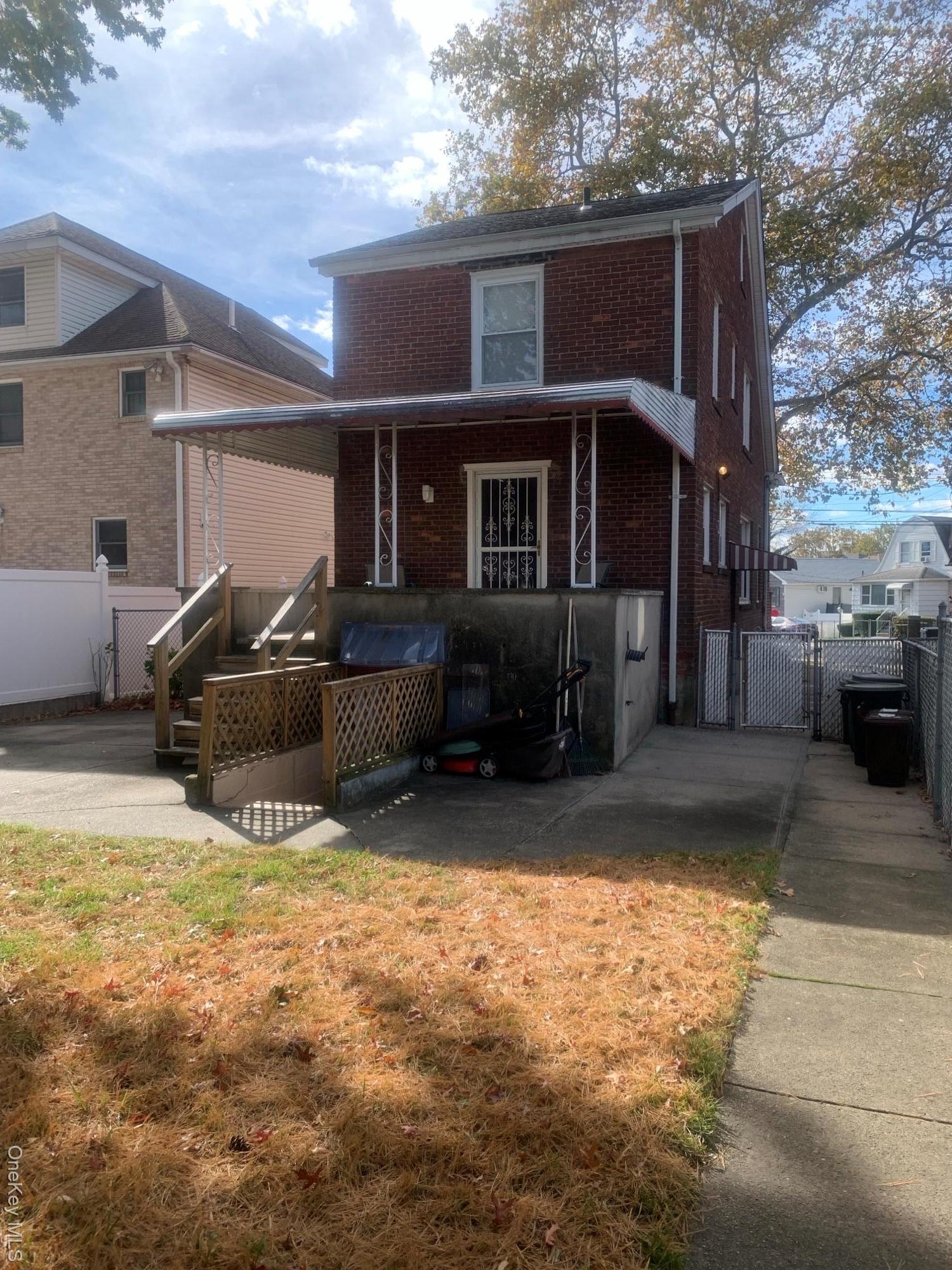 Single Family Waterbury  Bronx, NY 10465, MLS-930495-24
