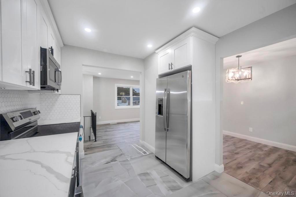 Single Family New London  Suffolk County, NY 11763, MLS-930507-12