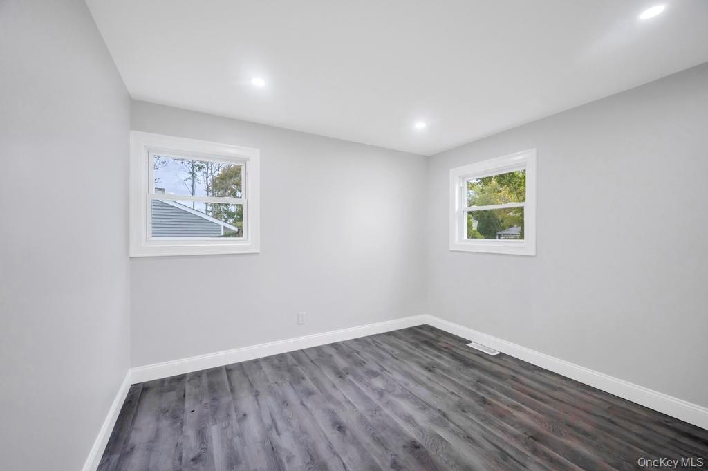 Single Family New London  Suffolk County, NY 11763, MLS-930507-18