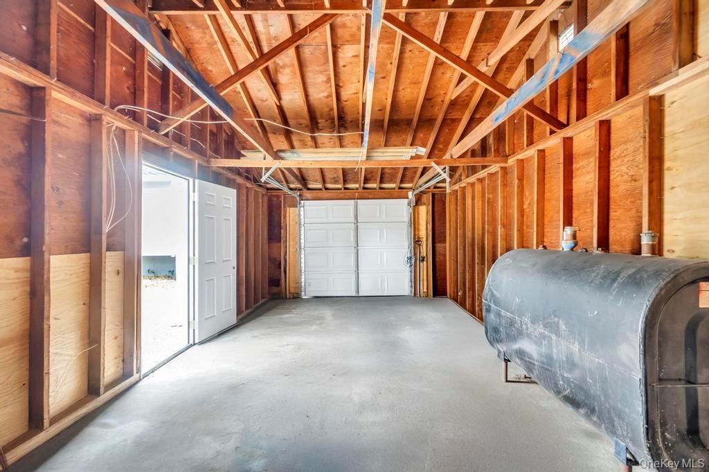 Single Family New London  Suffolk County, NY 11763, MLS-930507-32