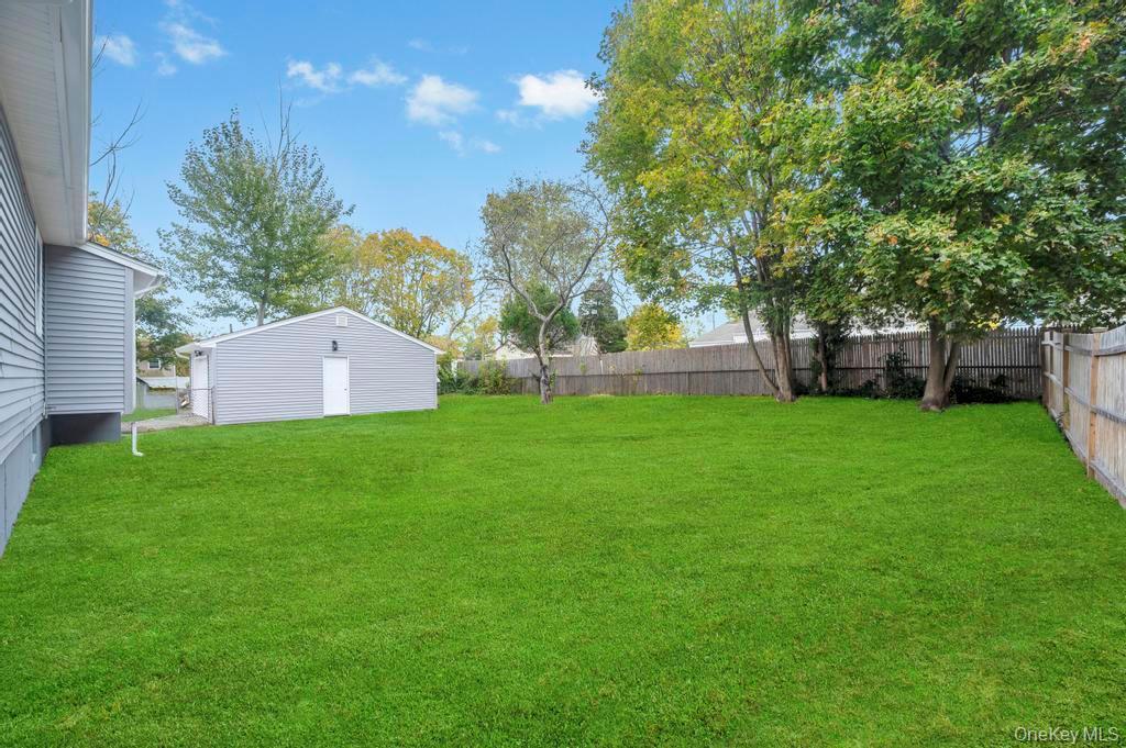 Single Family New London  Suffolk County, NY 11763, MLS-930507-33