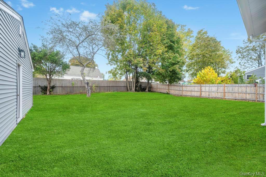 Single Family New London  Suffolk County, NY 11763, MLS-930507-36