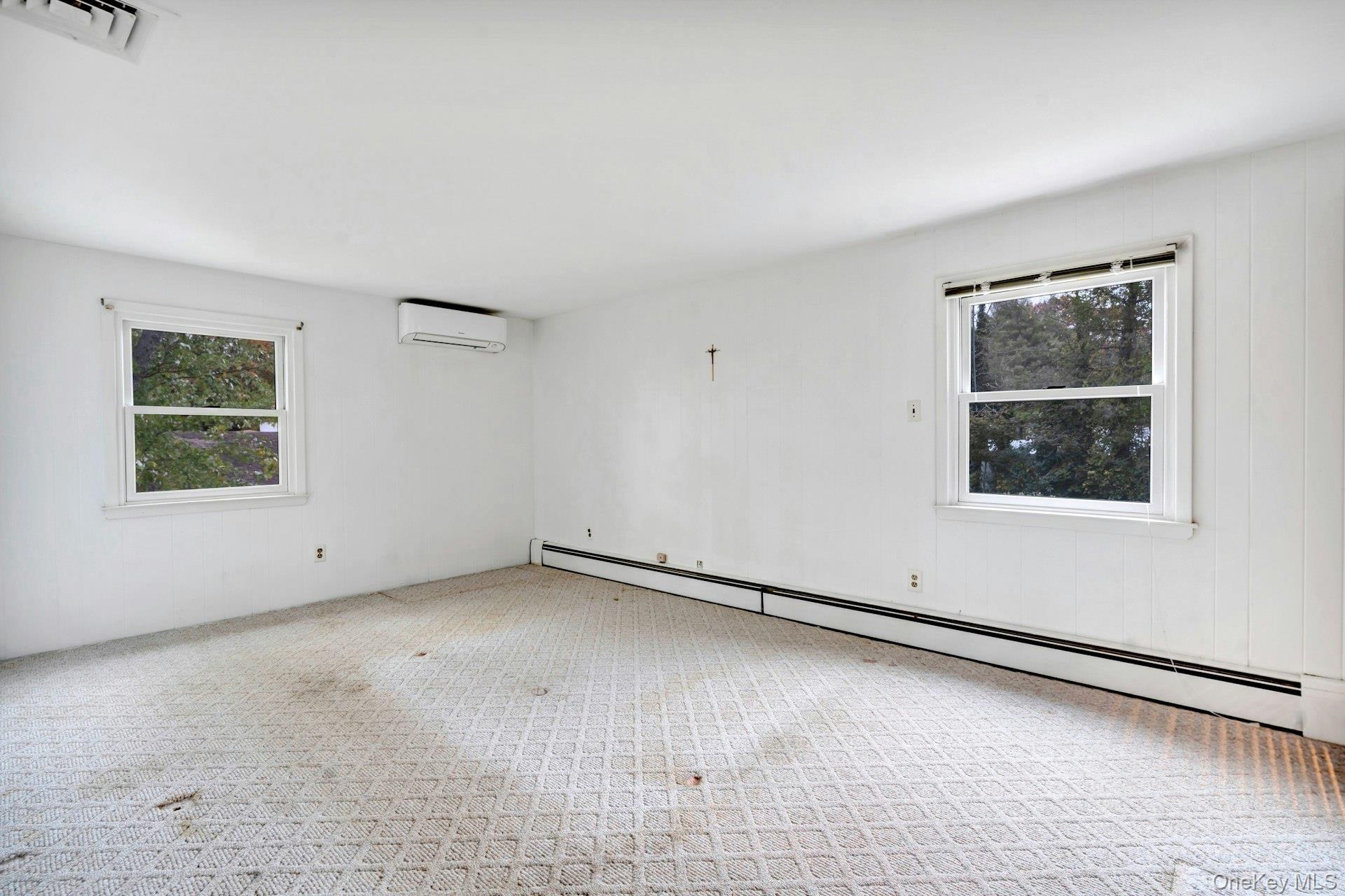 Single Family Royalston  Suffolk County, NY 11720, MLS-930530-19