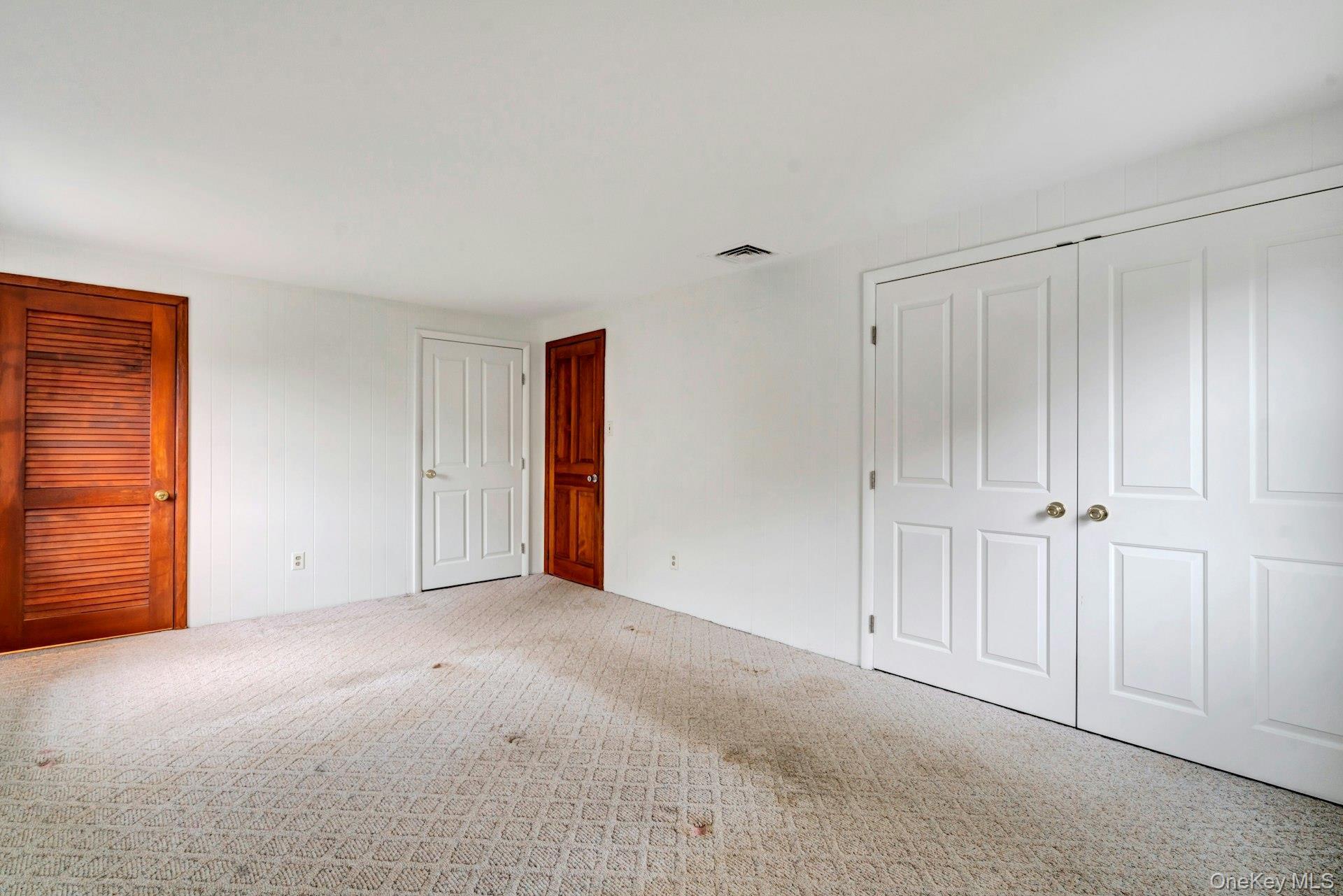 Single Family Royalston  Suffolk County, NY 11720, MLS-930530-20