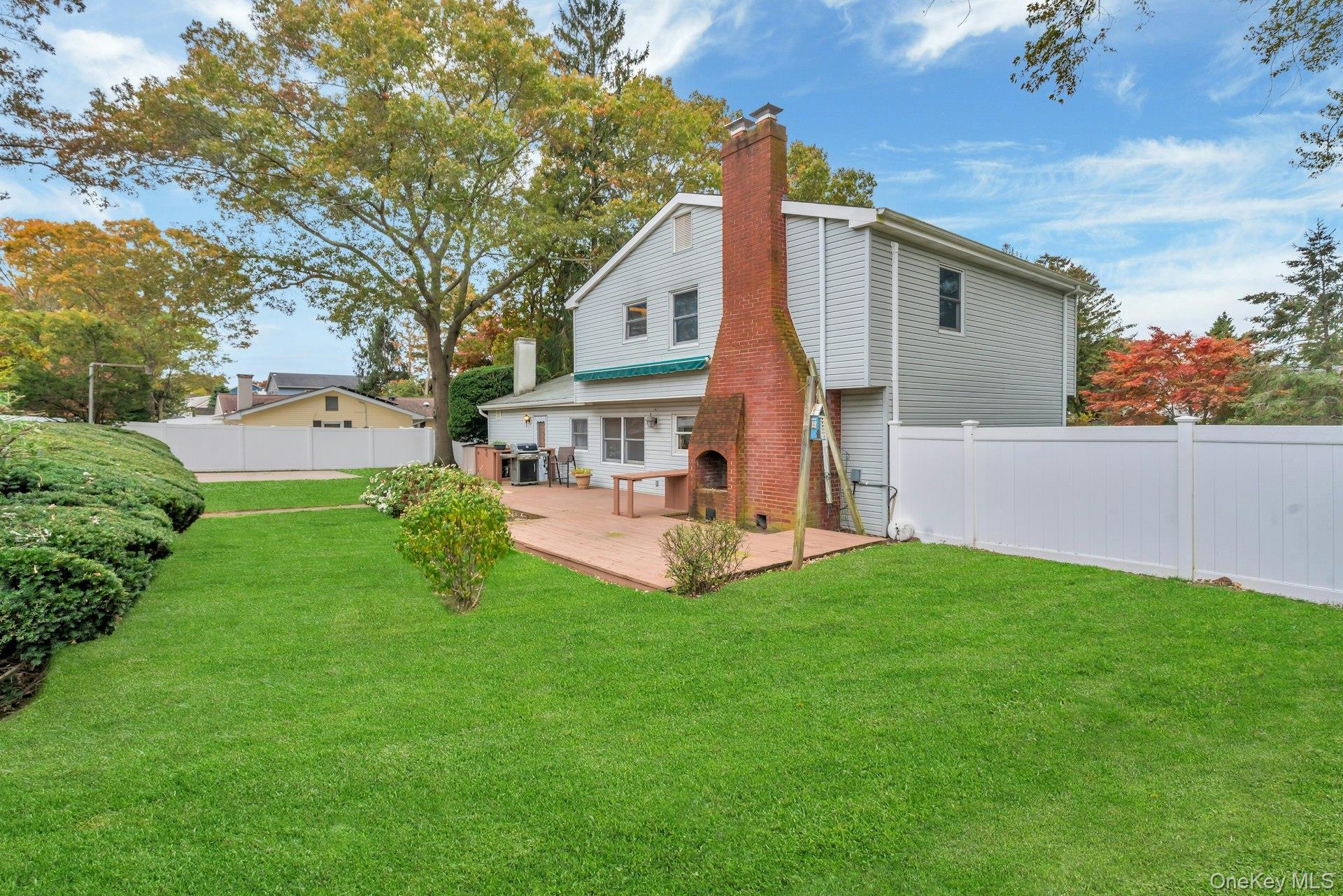 Single Family Royalston  Suffolk County, NY 11720, MLS-930530-28