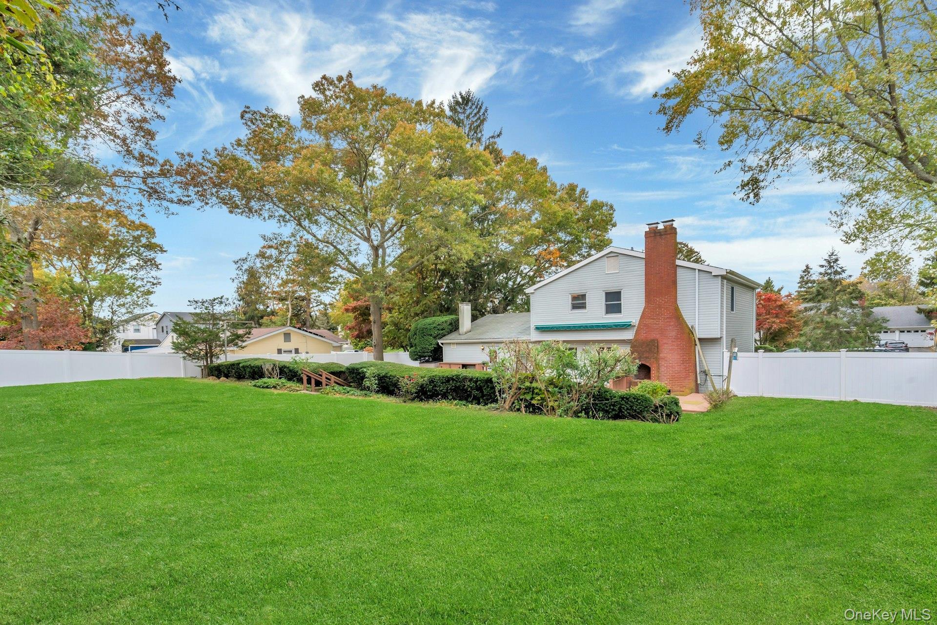 Single Family Royalston  Suffolk County, NY 11720, MLS-930530-30