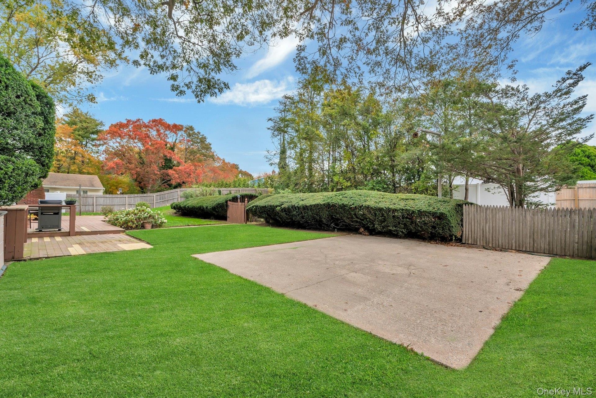 Single Family Royalston  Suffolk County, NY 11720, MLS-930530-32