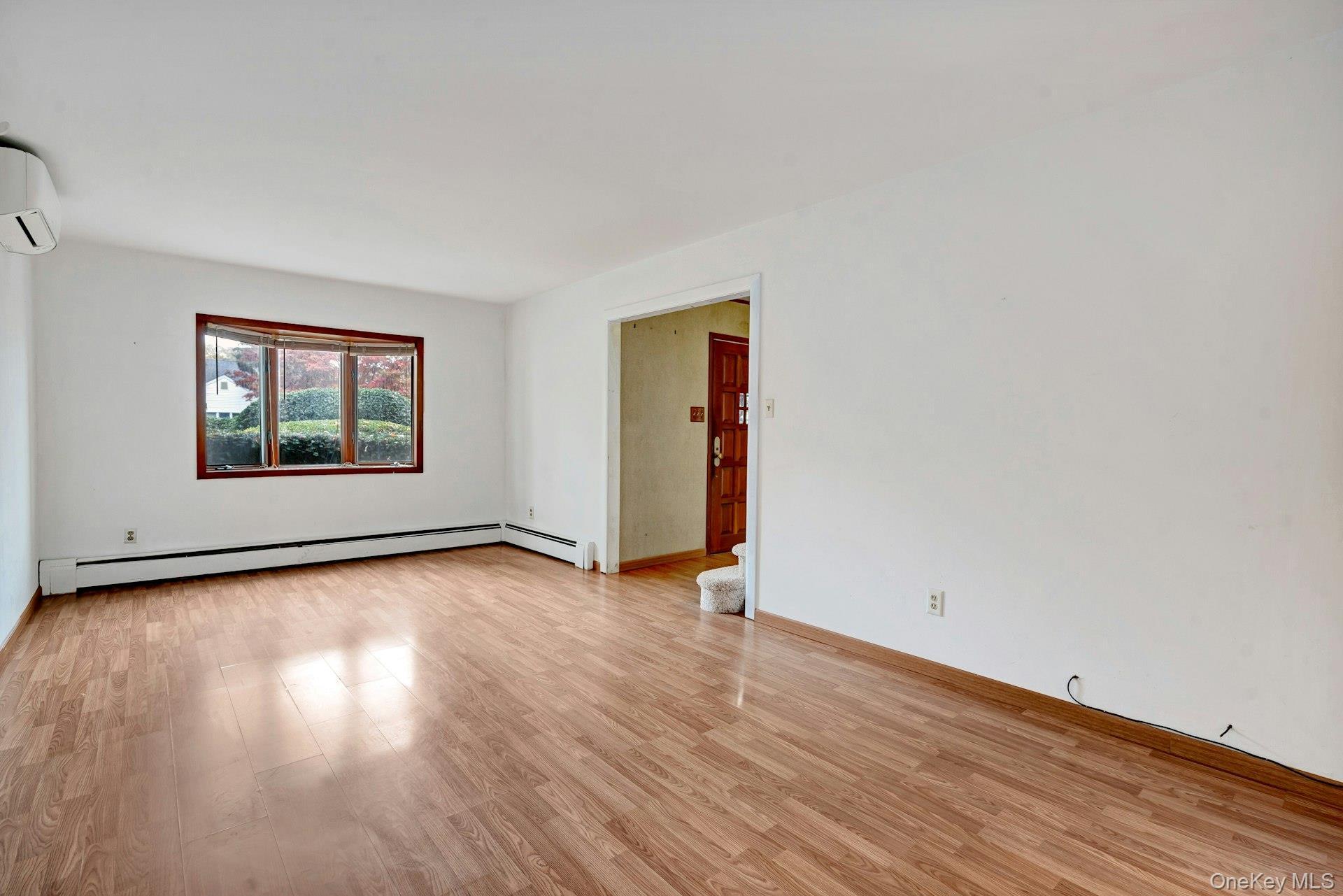 Single Family Royalston  Suffolk County, NY 11720, MLS-930530-9