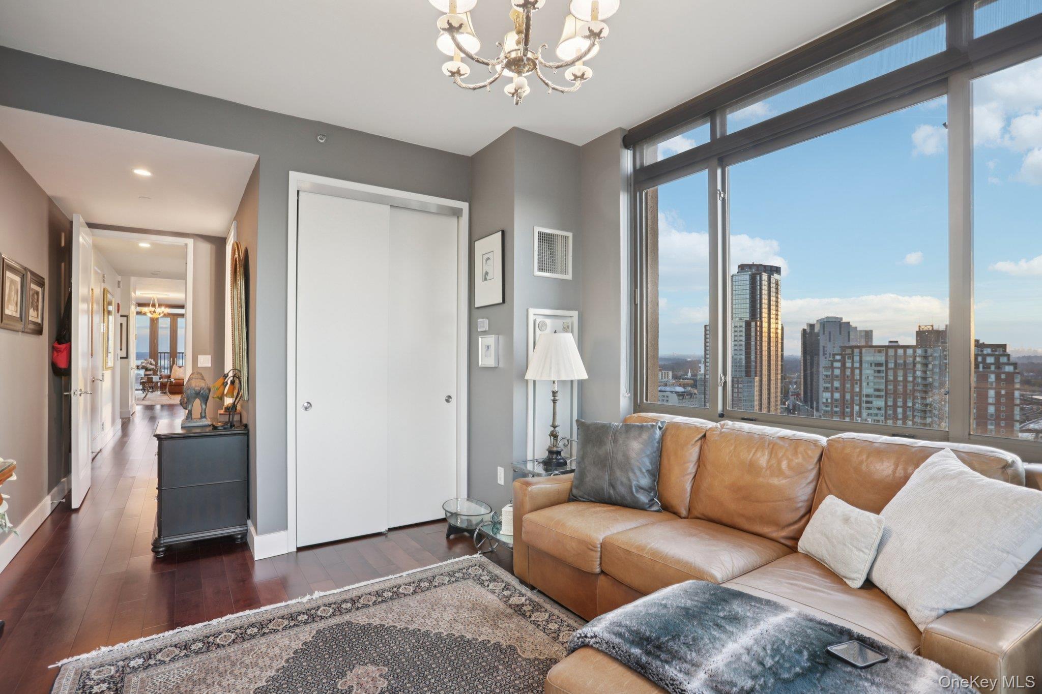 Condo Huguenot  Westchester County, NY 10801, MLS-930561-11