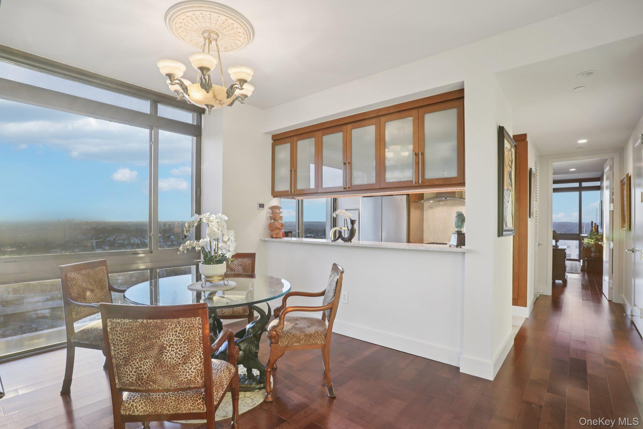 Condo Huguenot  Westchester County, NY 10801, MLS-930561-12