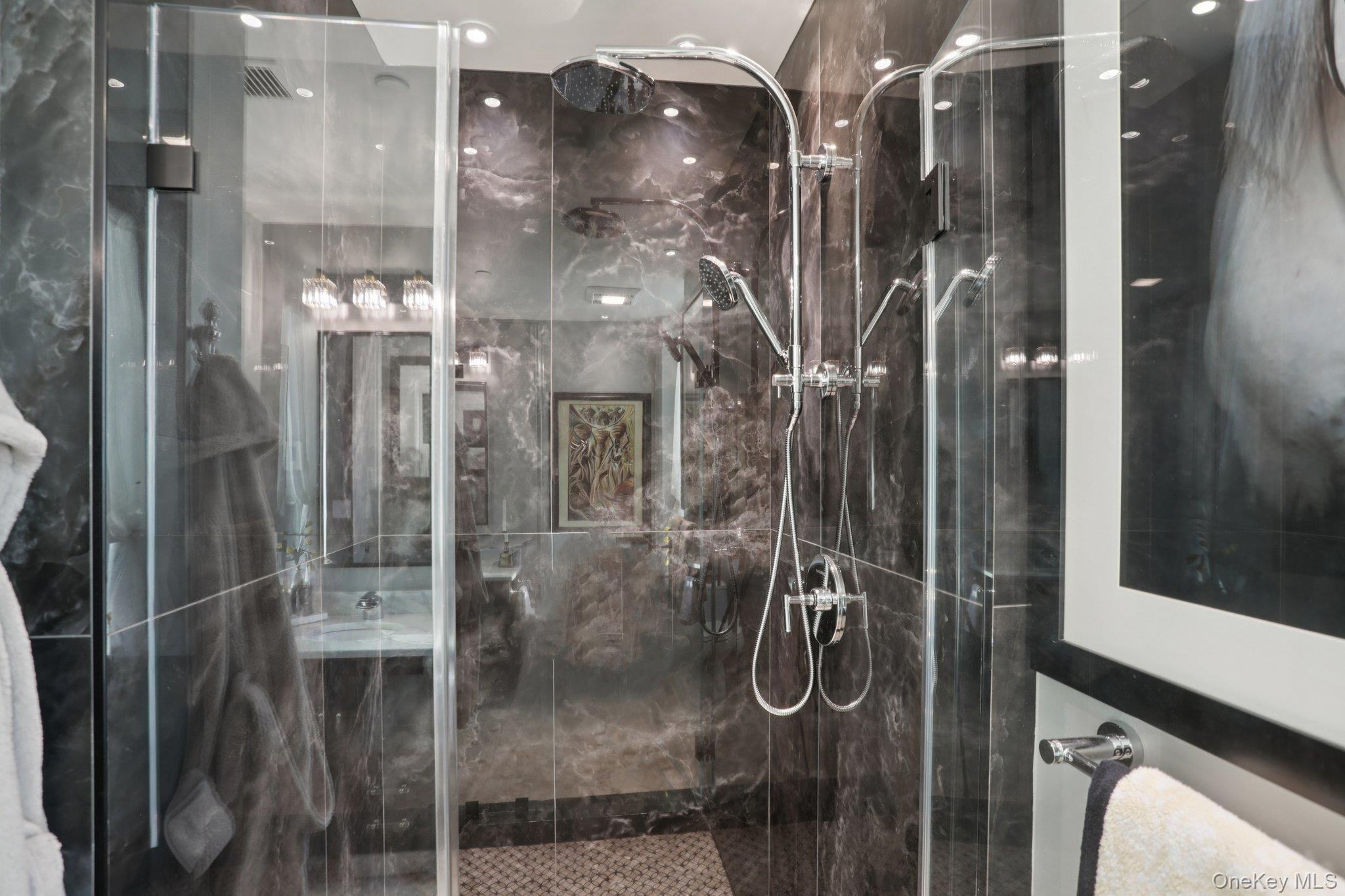 Condo Huguenot  Westchester County, NY 10801, MLS-930561-24