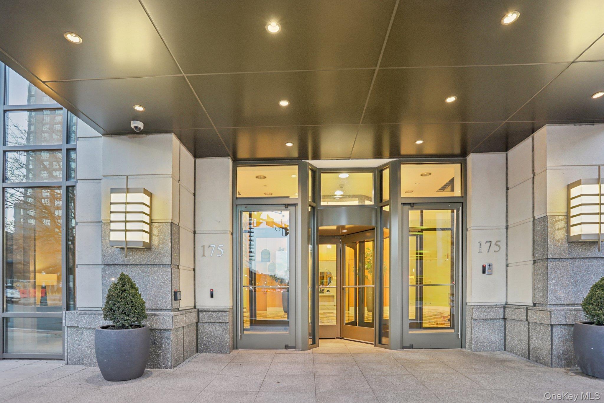 Condo Huguenot  Westchester County, NY 10801, MLS-930561-3