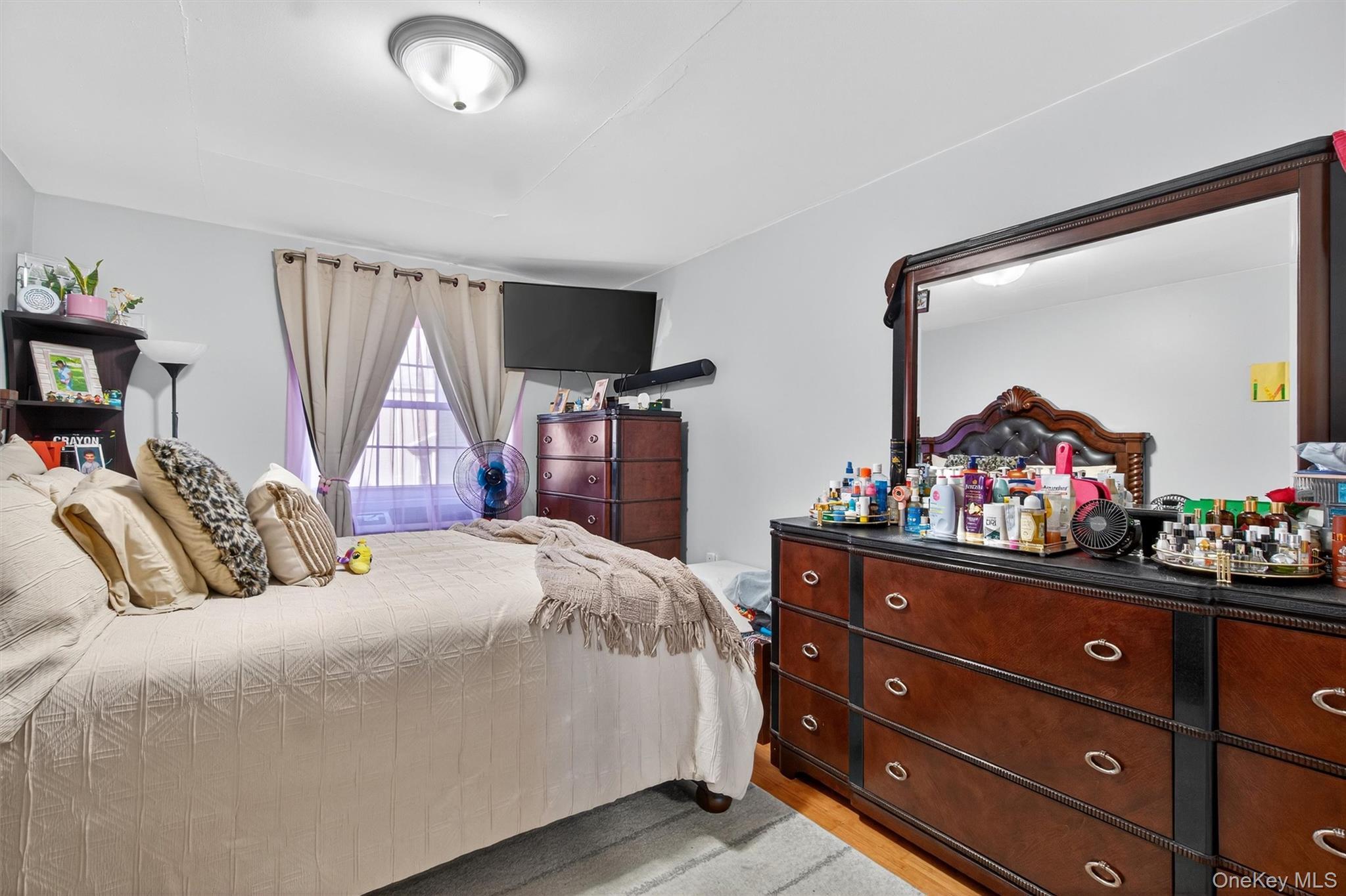 Single Family Mansion Bronx, NY 10460, MLS-930591-25