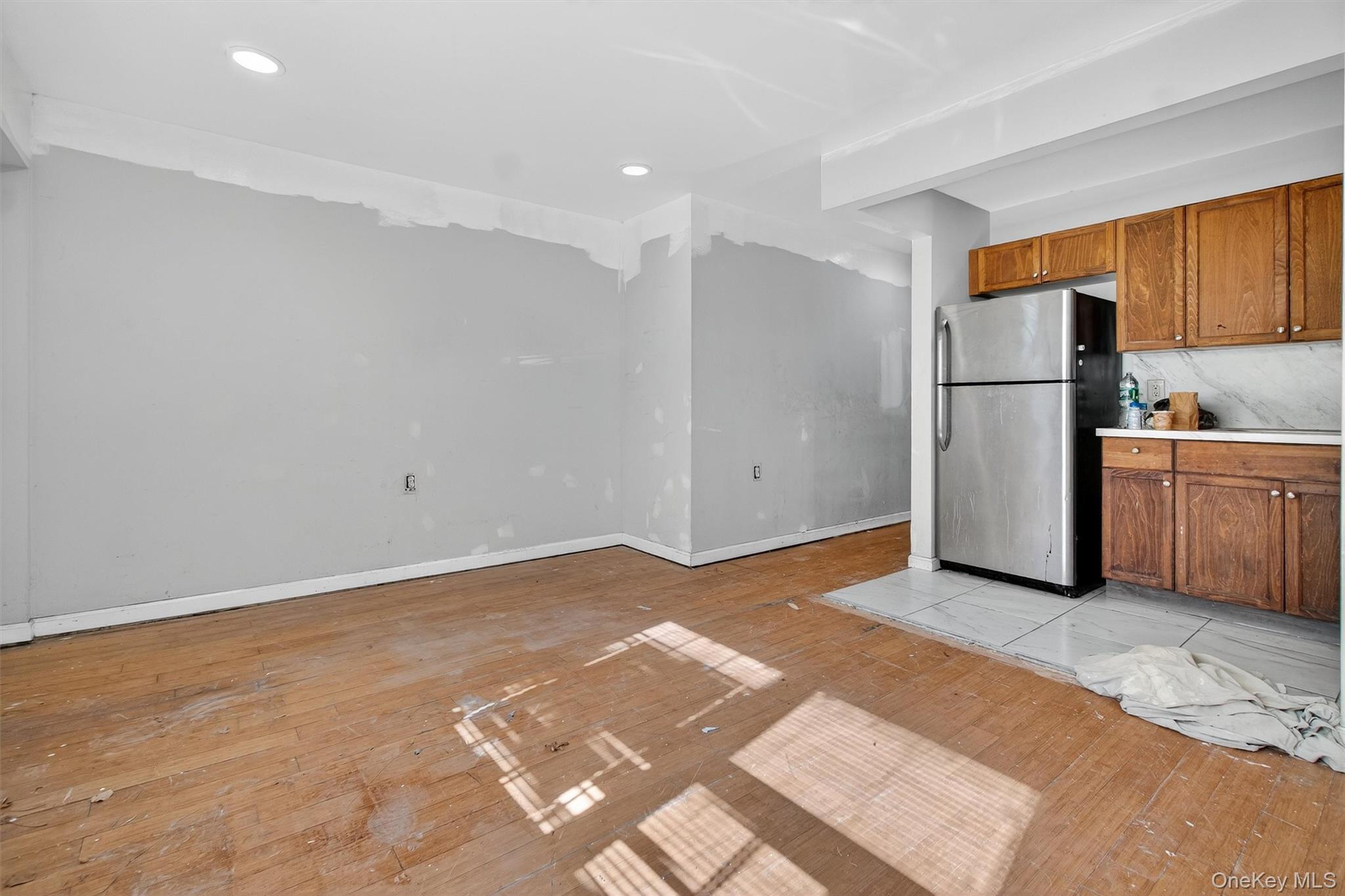 Single Family Mansion Bronx, NY 10460, MLS-930591-32