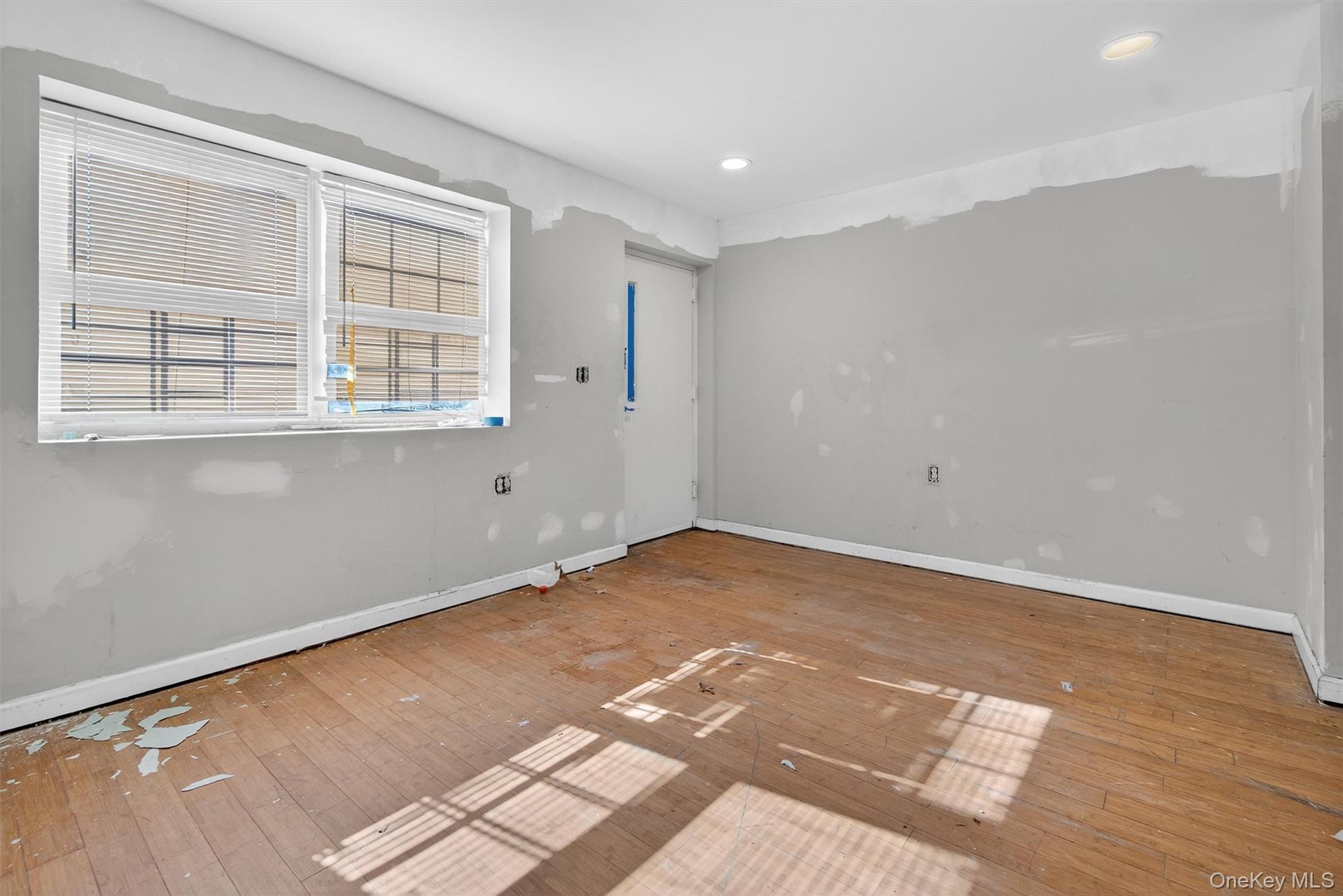 Single Family Mansion Bronx, NY 10460, MLS-930591-33