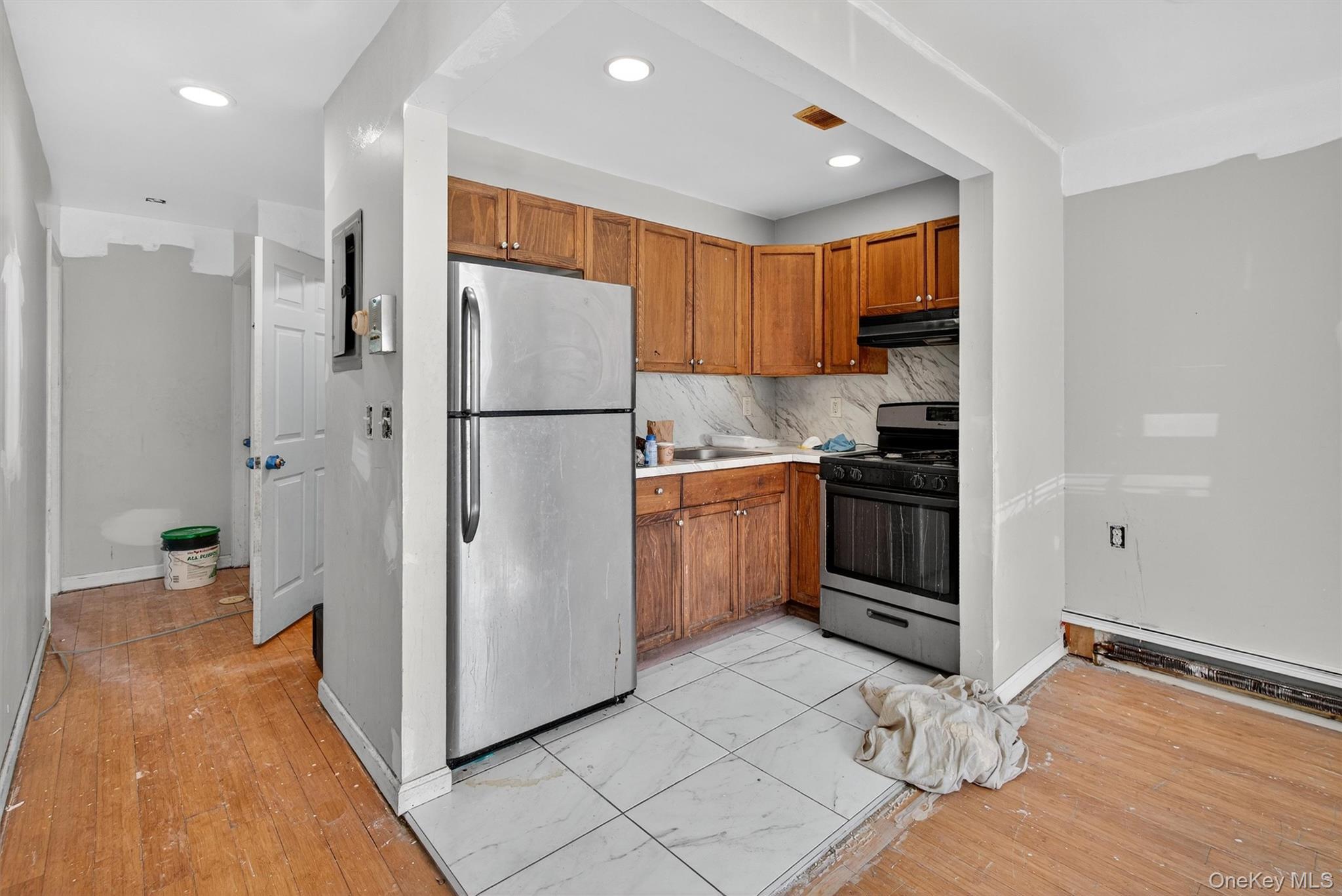 Single Family Mansion Bronx, NY 10460, MLS-930591-34