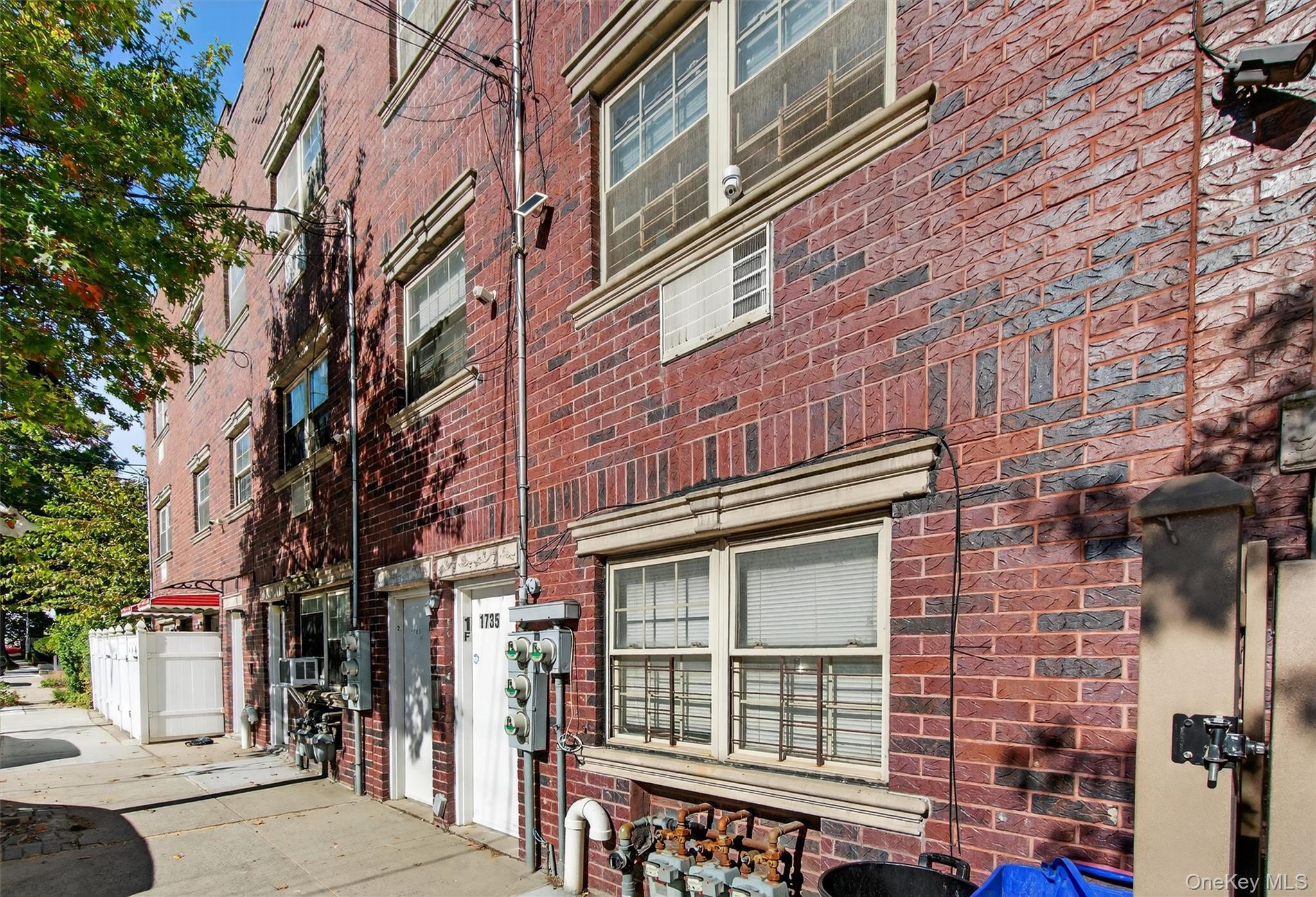 Single Family Mansion Bronx, NY 10460, MLS-930591-6