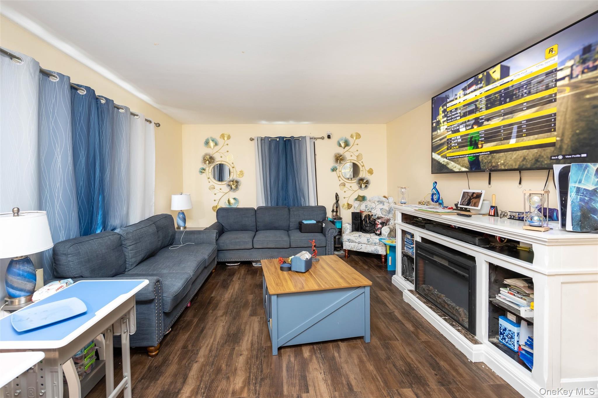 Single Family Orchard  Westchester County, NY 10703, MLS-930603-7