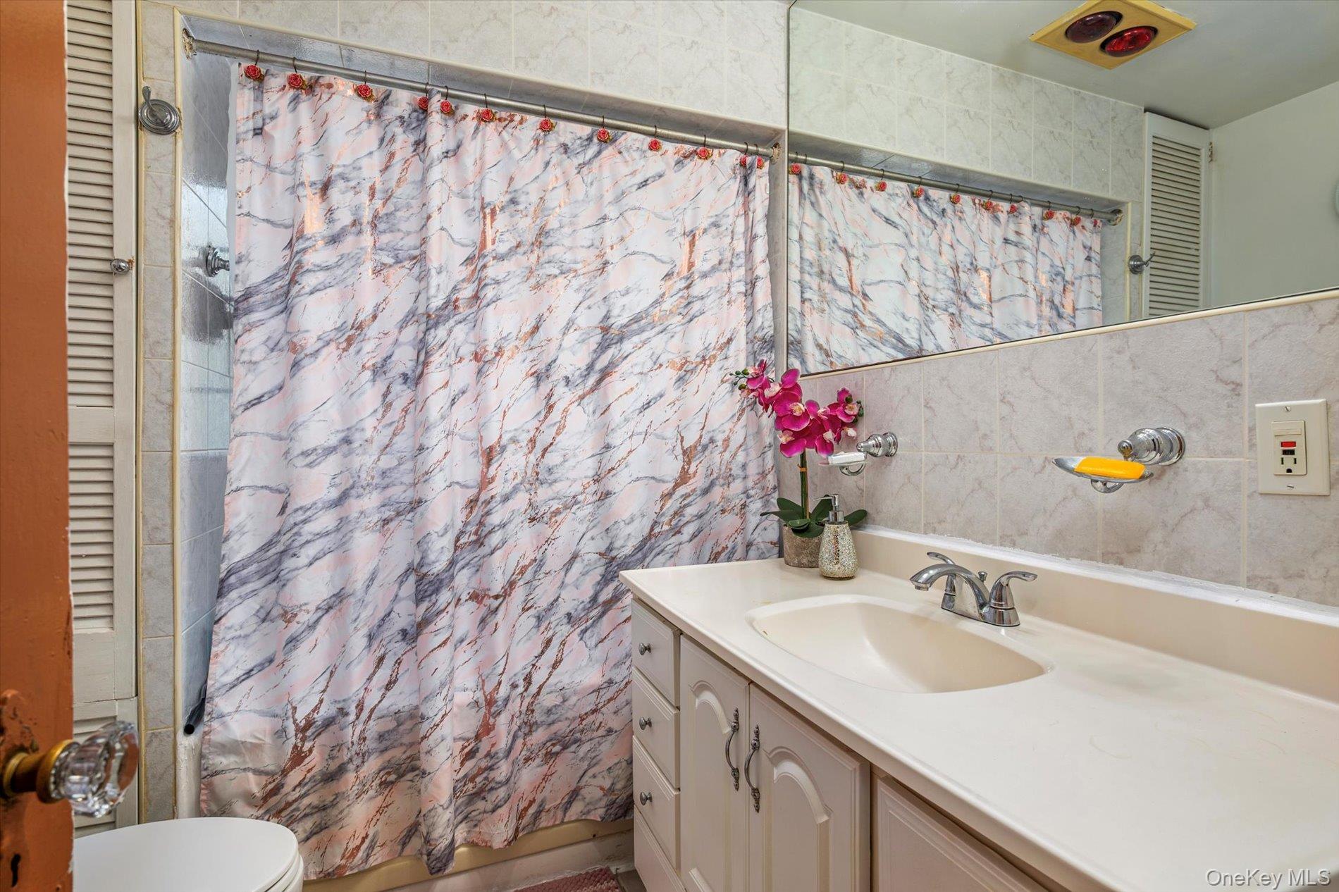 Single Family 231st  Queens, NY 11413, MLS-930617-12