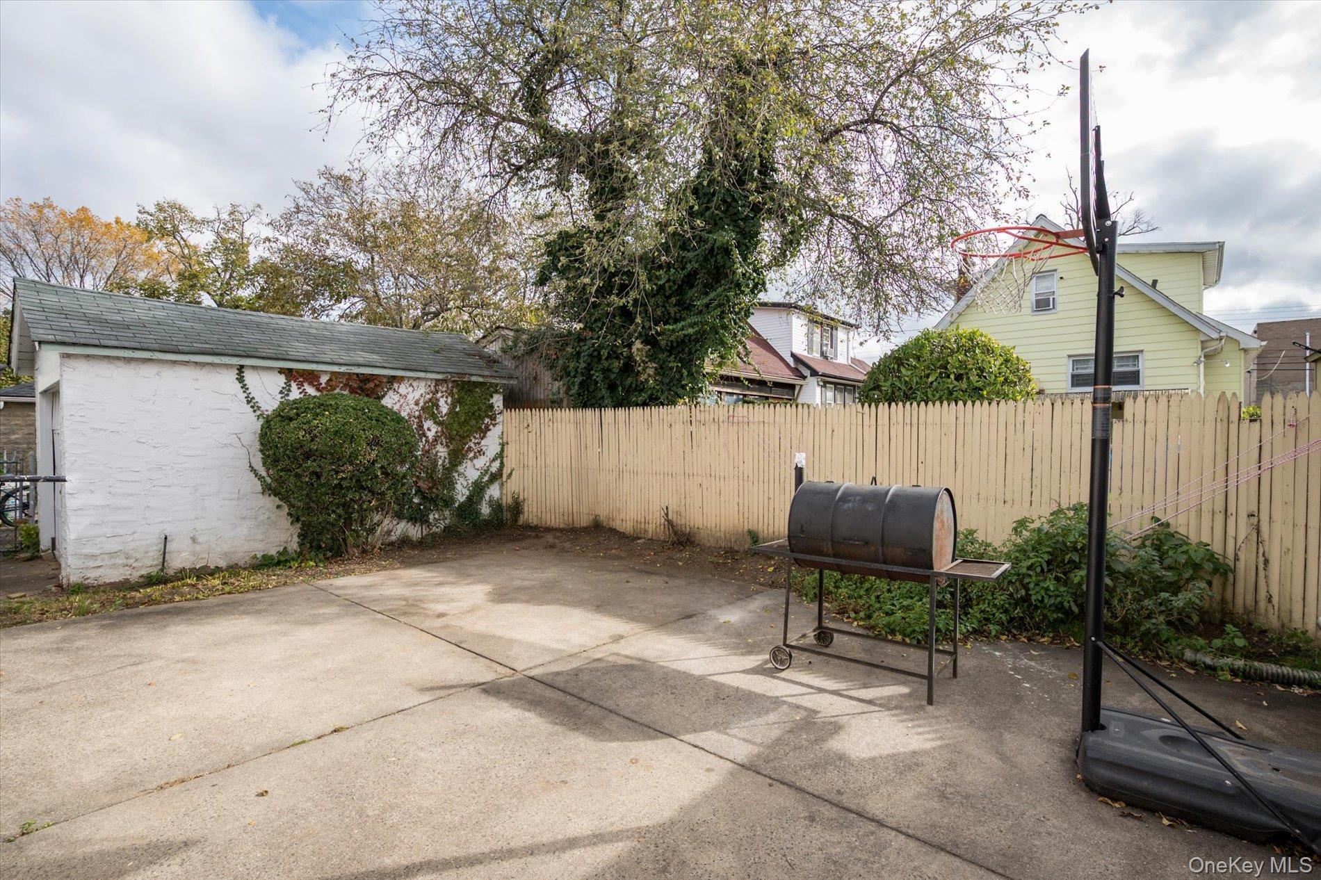 Single Family 231st  Queens, NY 11413, MLS-930617-21