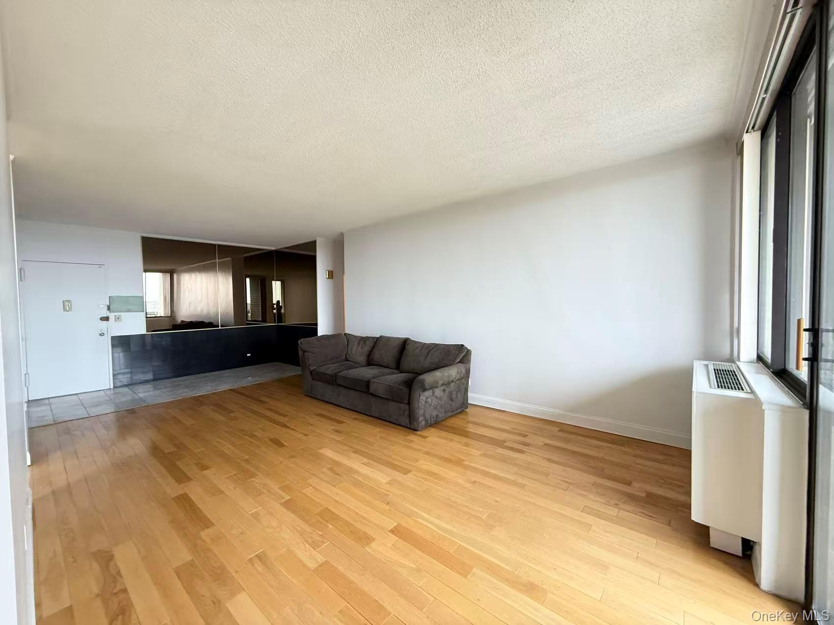 Condo Bay Club  Queens, NY 11360, MLS-930630-3