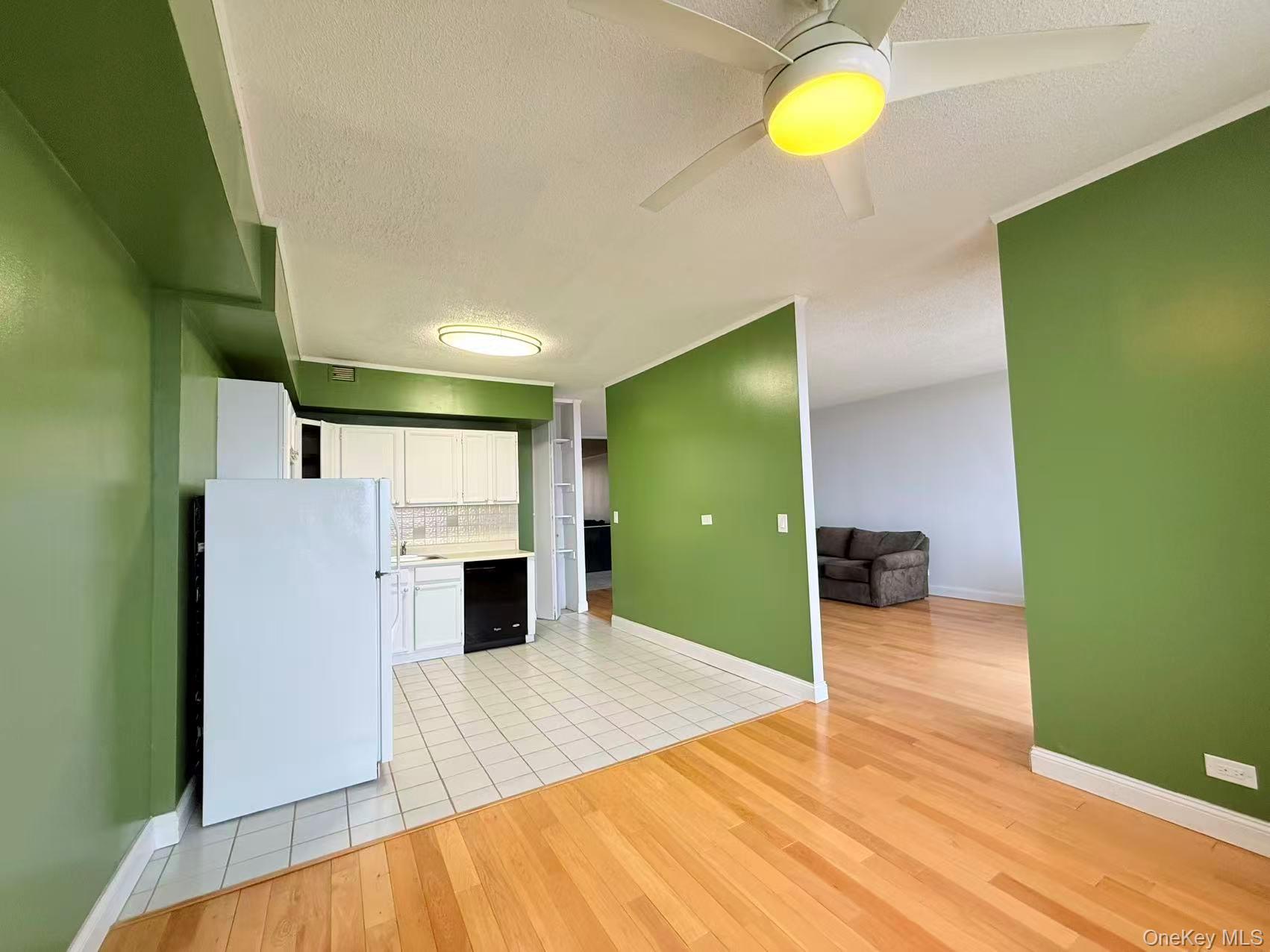 Condo Bay Club  Queens, NY 11360, MLS-930630-7