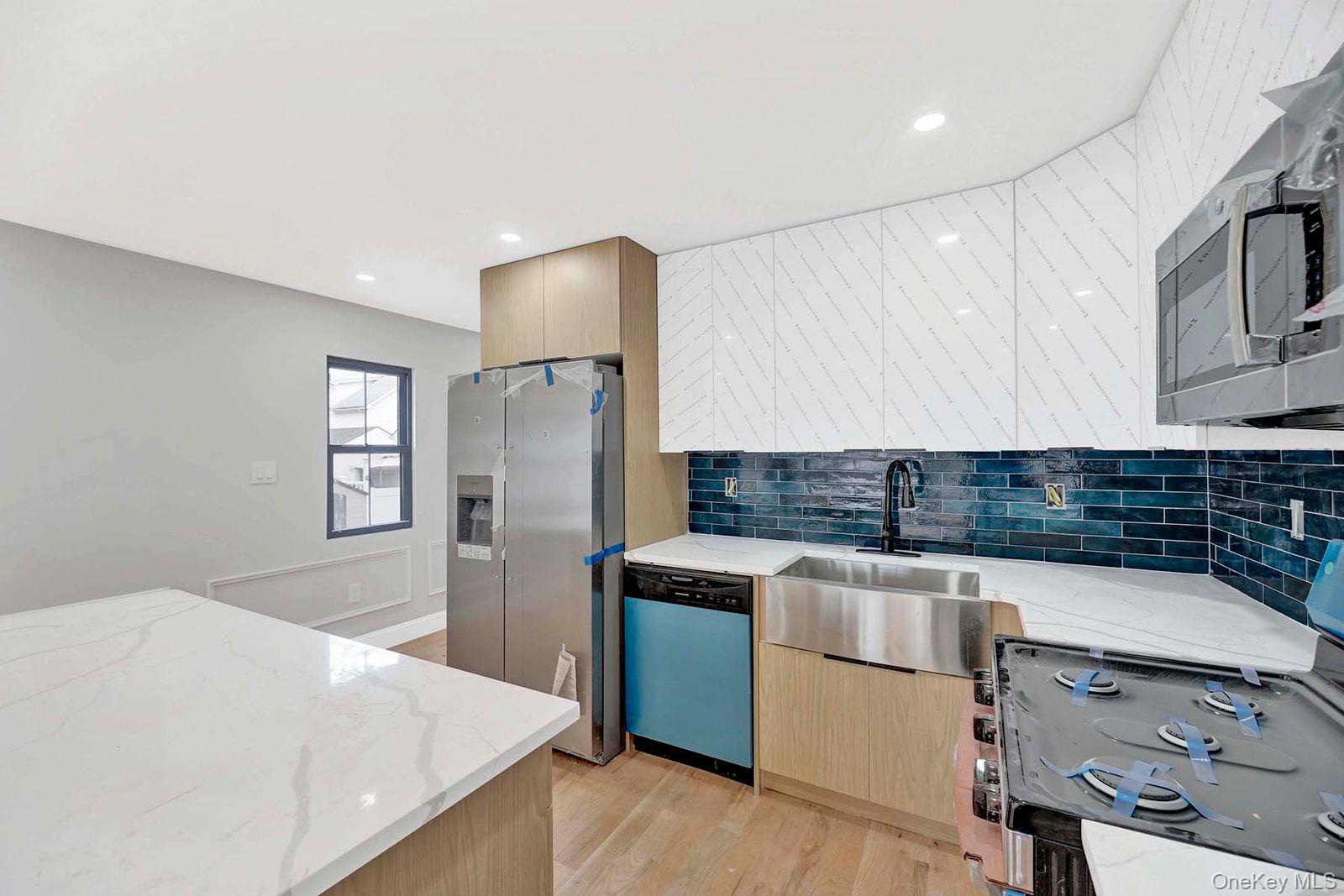 Single Family Calhoun  Bronx, NY 10465, MLS-930637-10