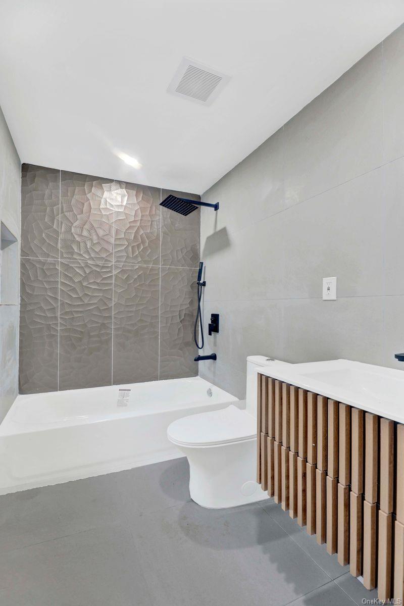 Single Family Calhoun  Bronx, NY 10465, MLS-930637-11