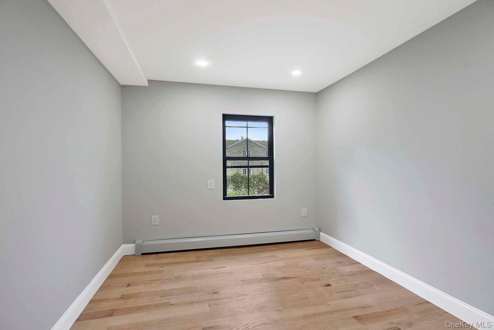 Single Family Calhoun  Bronx, NY 10465, MLS-930637-13