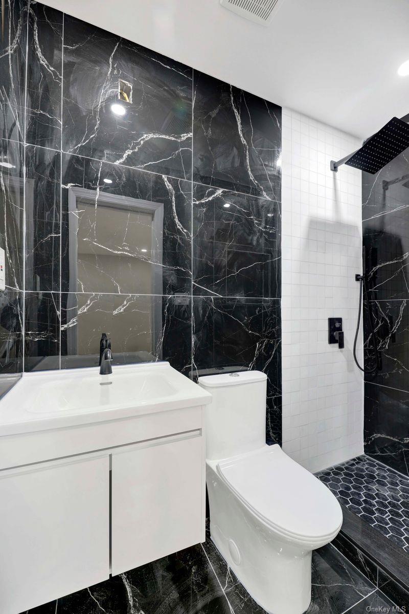 Single Family Calhoun  Bronx, NY 10465, MLS-930637-17