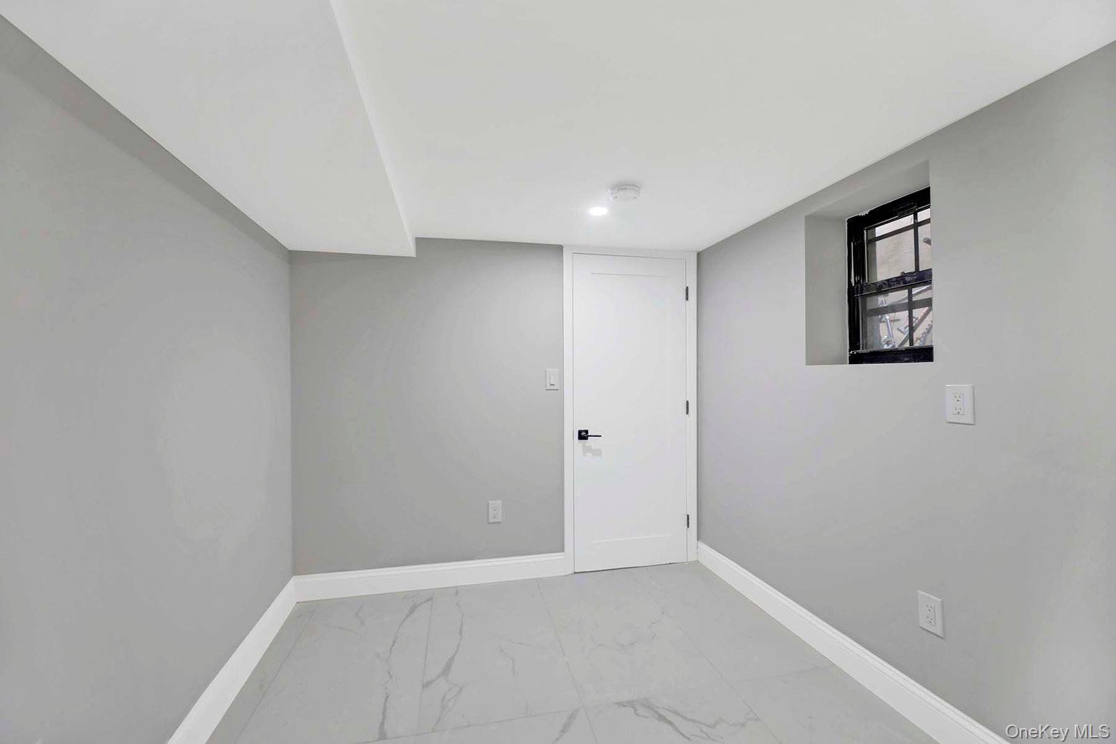 Single Family Calhoun  Bronx, NY 10465, MLS-930637-20