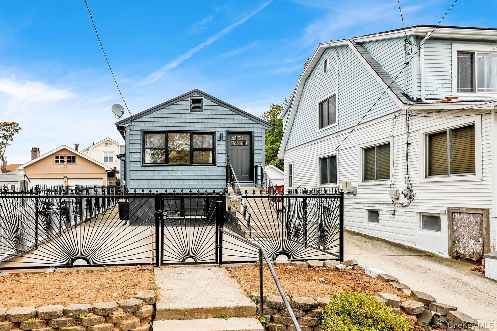 Single Family Calhoun  Bronx, NY 10465, MLS-930637-24