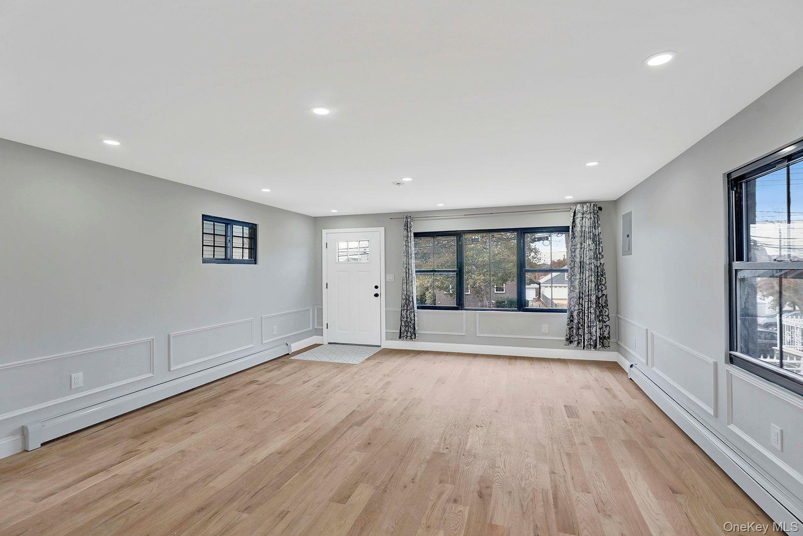 Single Family Calhoun  Bronx, NY 10465, MLS-930637-3