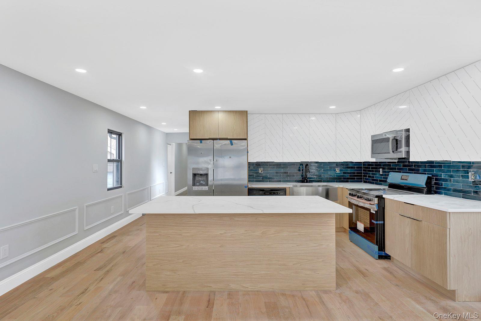 Single Family Calhoun  Bronx, NY 10465, MLS-930637-6