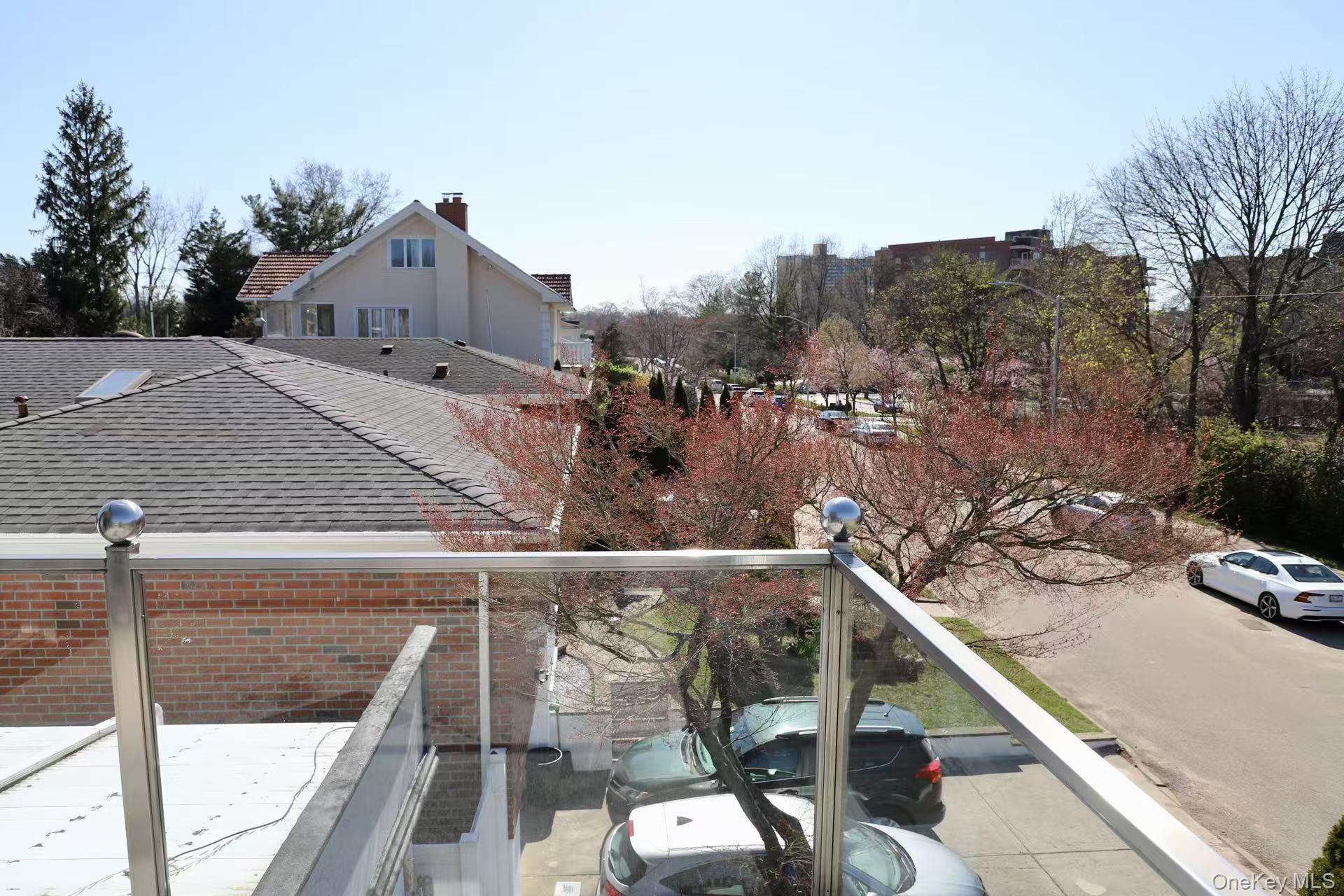 Single Family 24th Queens, NY 11360, MLS-930644-16