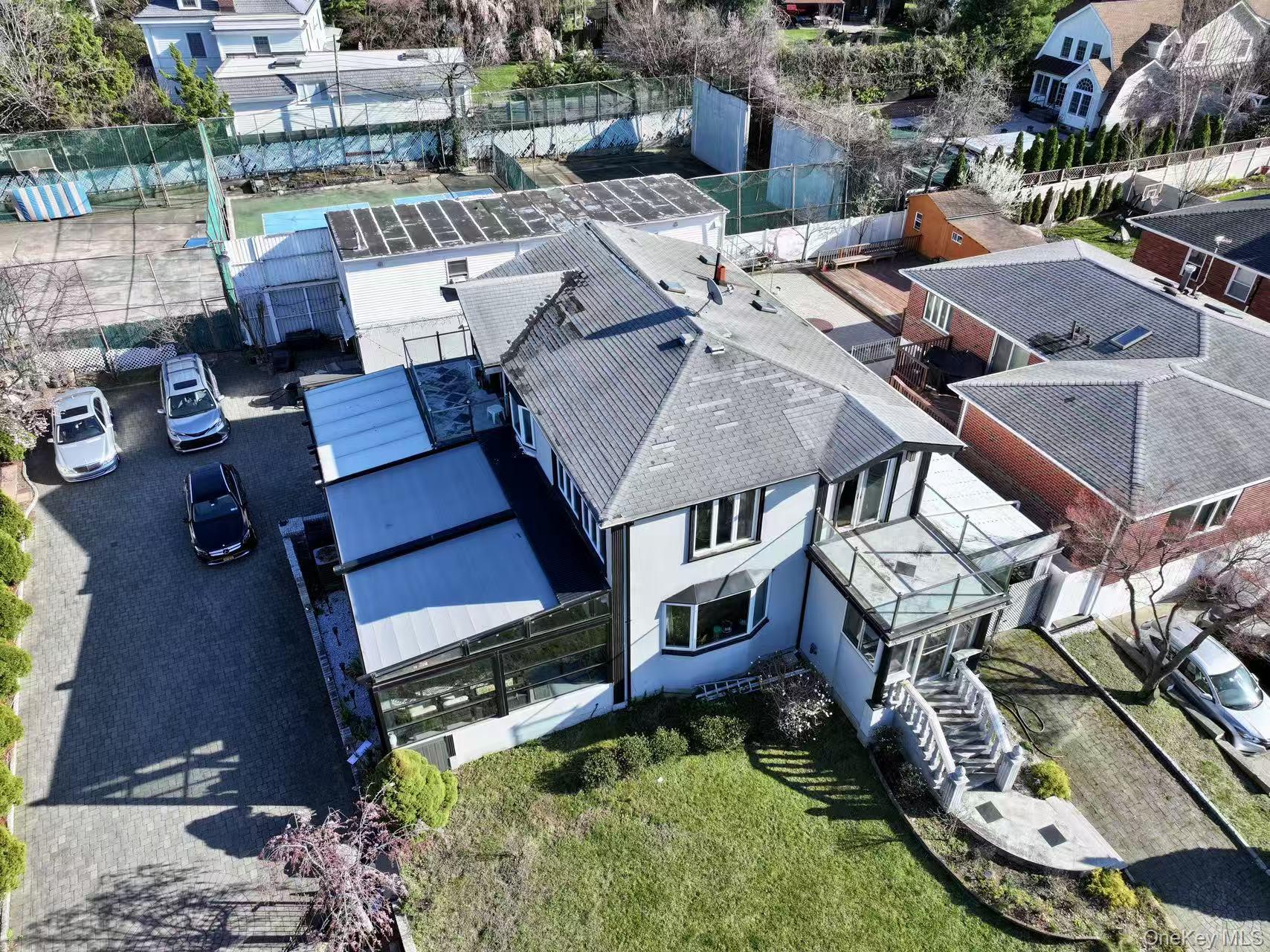 Single Family 24th Queens, NY 11360, MLS-930644-2