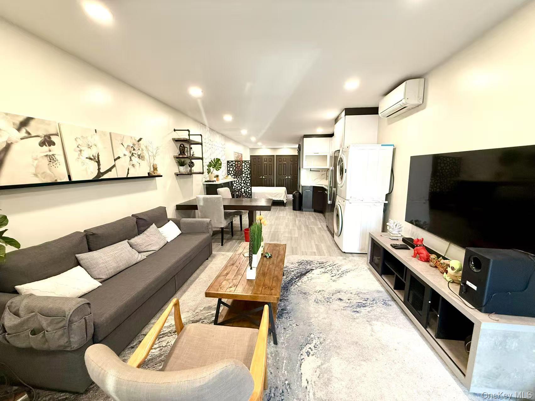 Single Family 24th Queens, NY 11360, MLS-930644-29