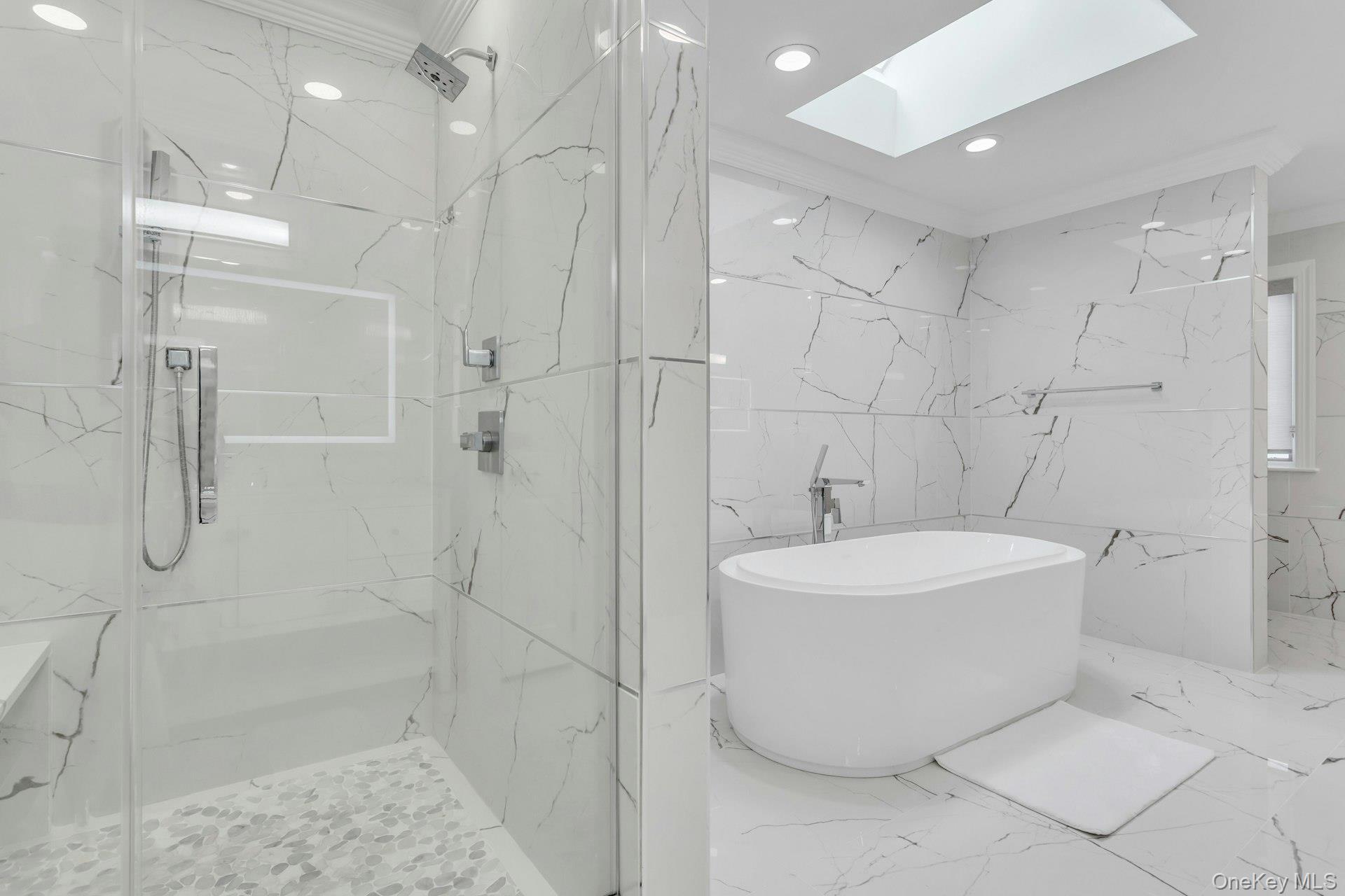 Single Family Robin Nassau County, NY 11542, MLS-930645-20