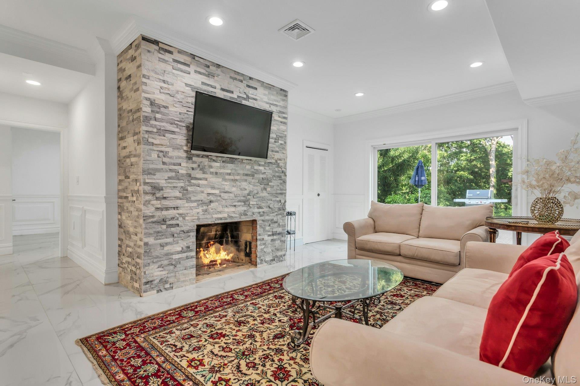 Single Family Robin Nassau County, NY 11542, MLS-930645-26