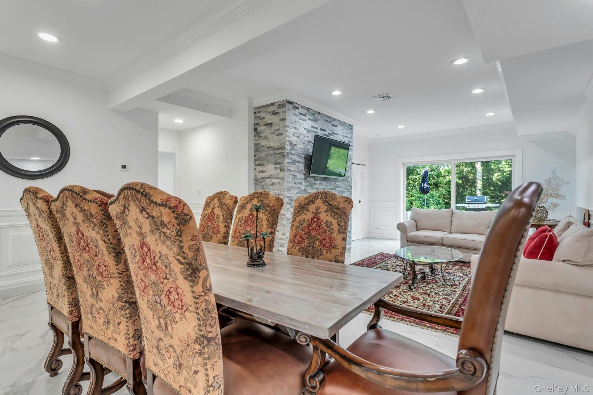 Single Family Robin Nassau County, NY 11542, MLS-930645-27