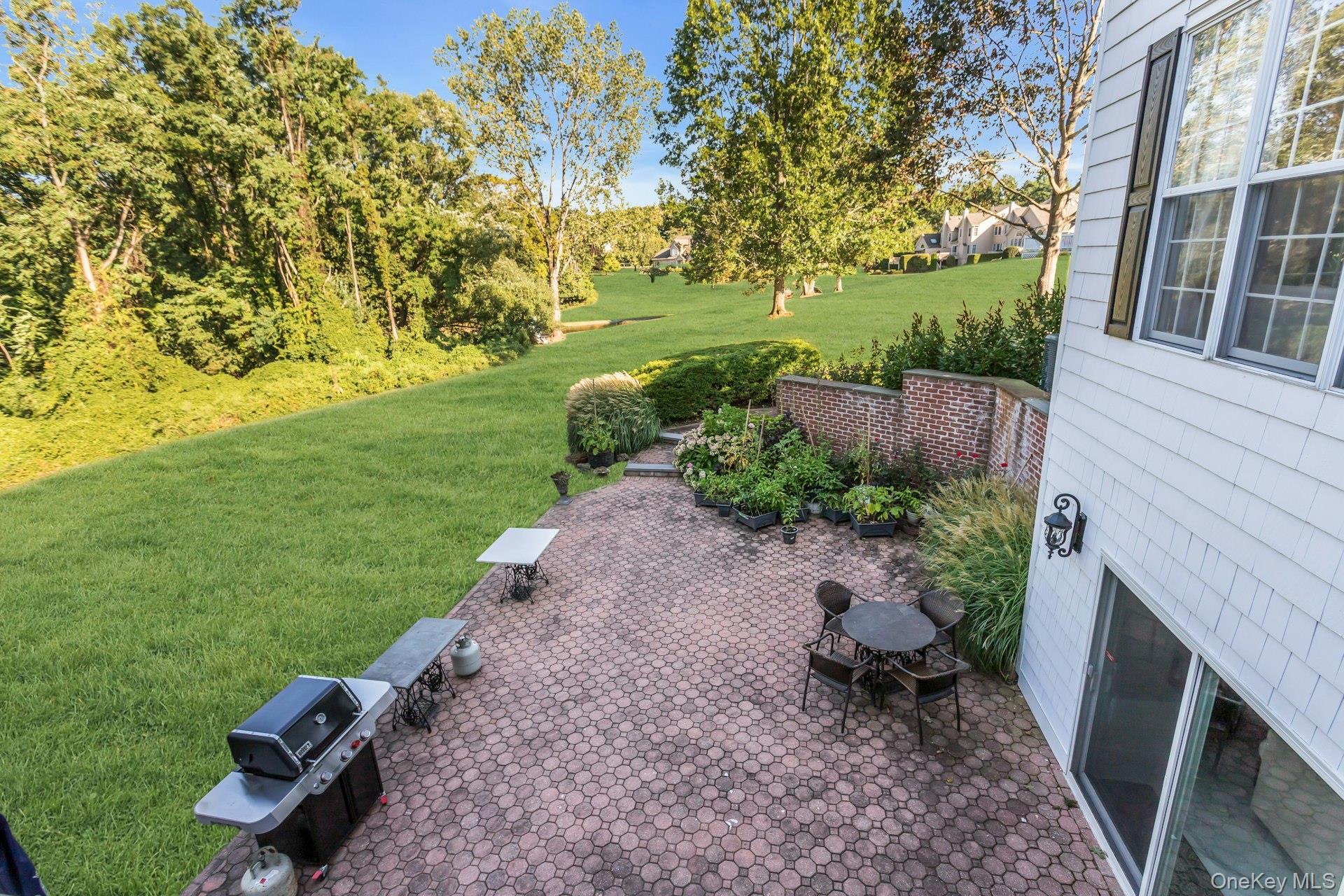 Single Family Robin Nassau County, NY 11542, MLS-930645-33