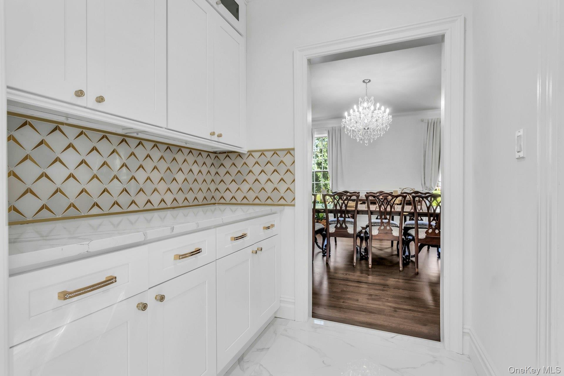 Single Family Robin Nassau County, NY 11542, MLS-930645-9