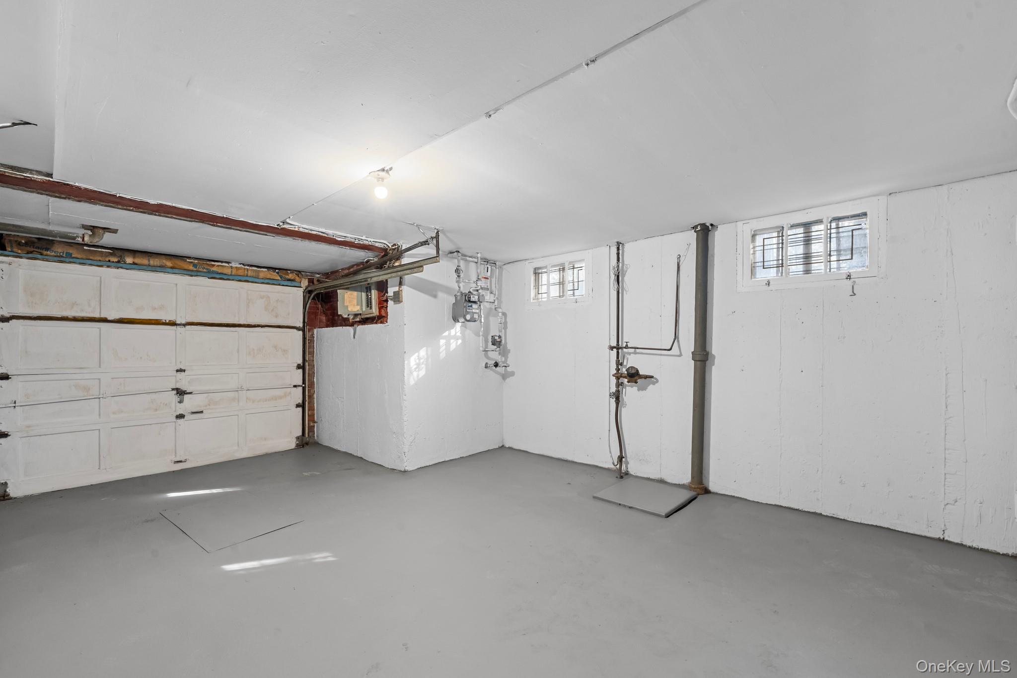 Single Family Horace Harding  Queens, NY 11365, MLS-930653-16